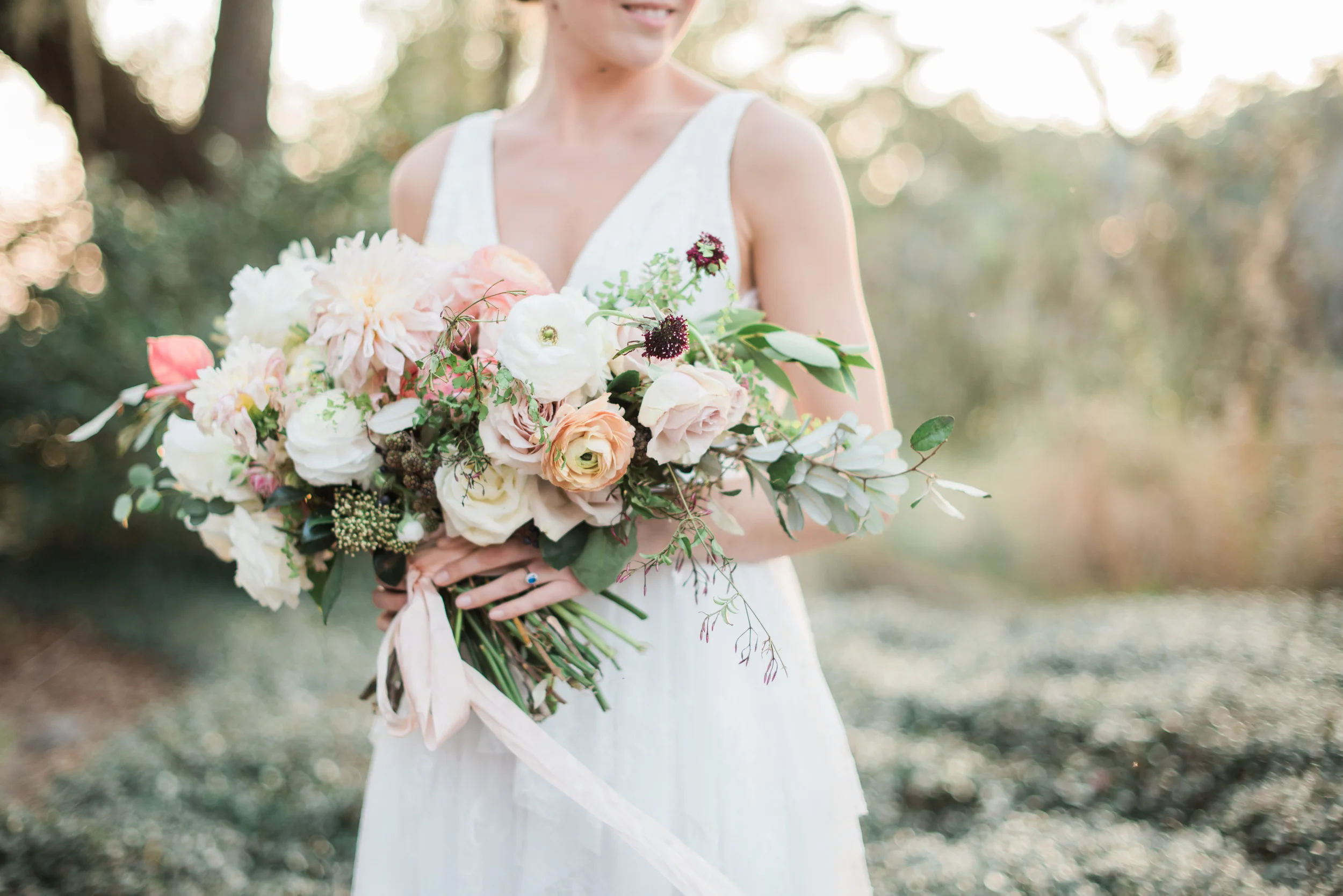 A Romantic, Southern Wedding Editorial at Oldfield Plantation