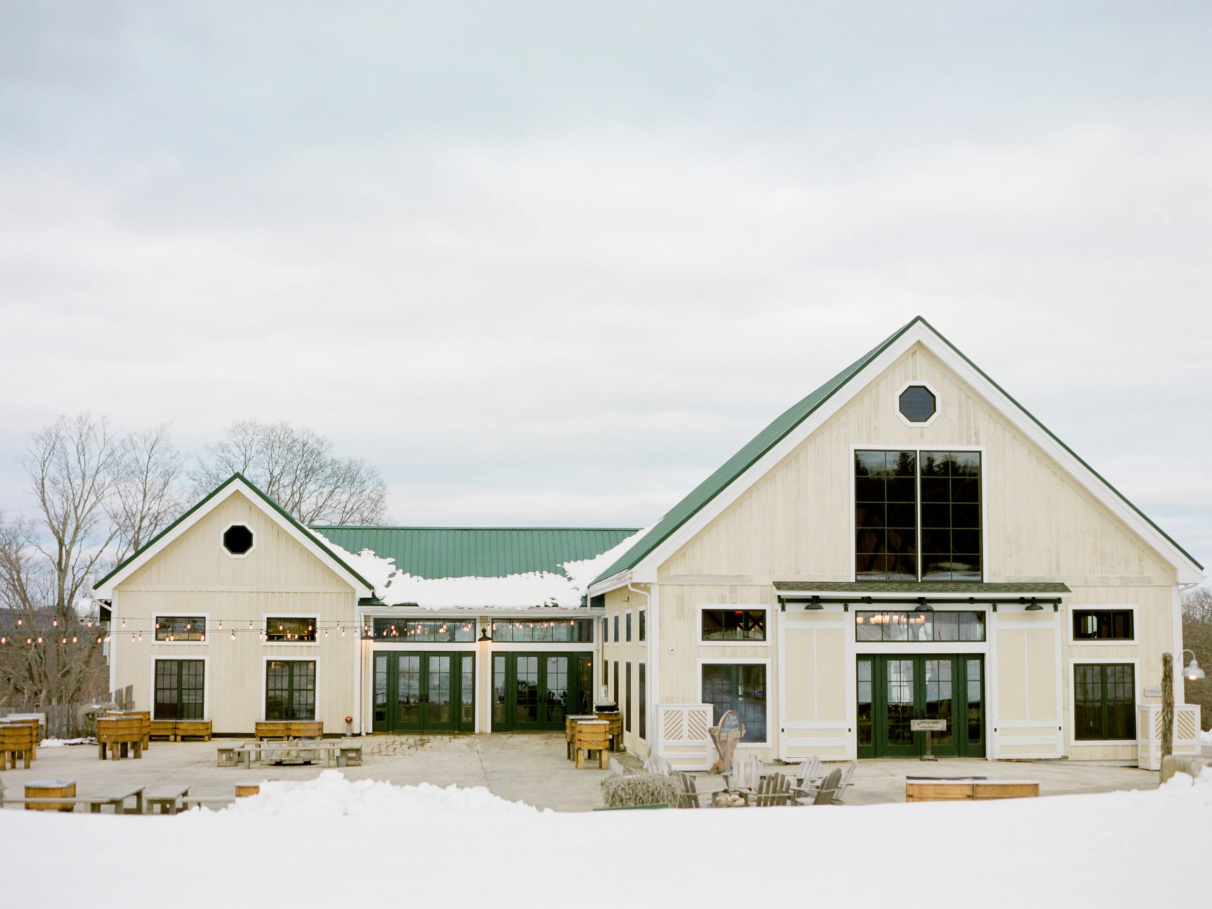 Brianne &amp; Robbert's Winter Wedding | Valley View Farm, Haydenville