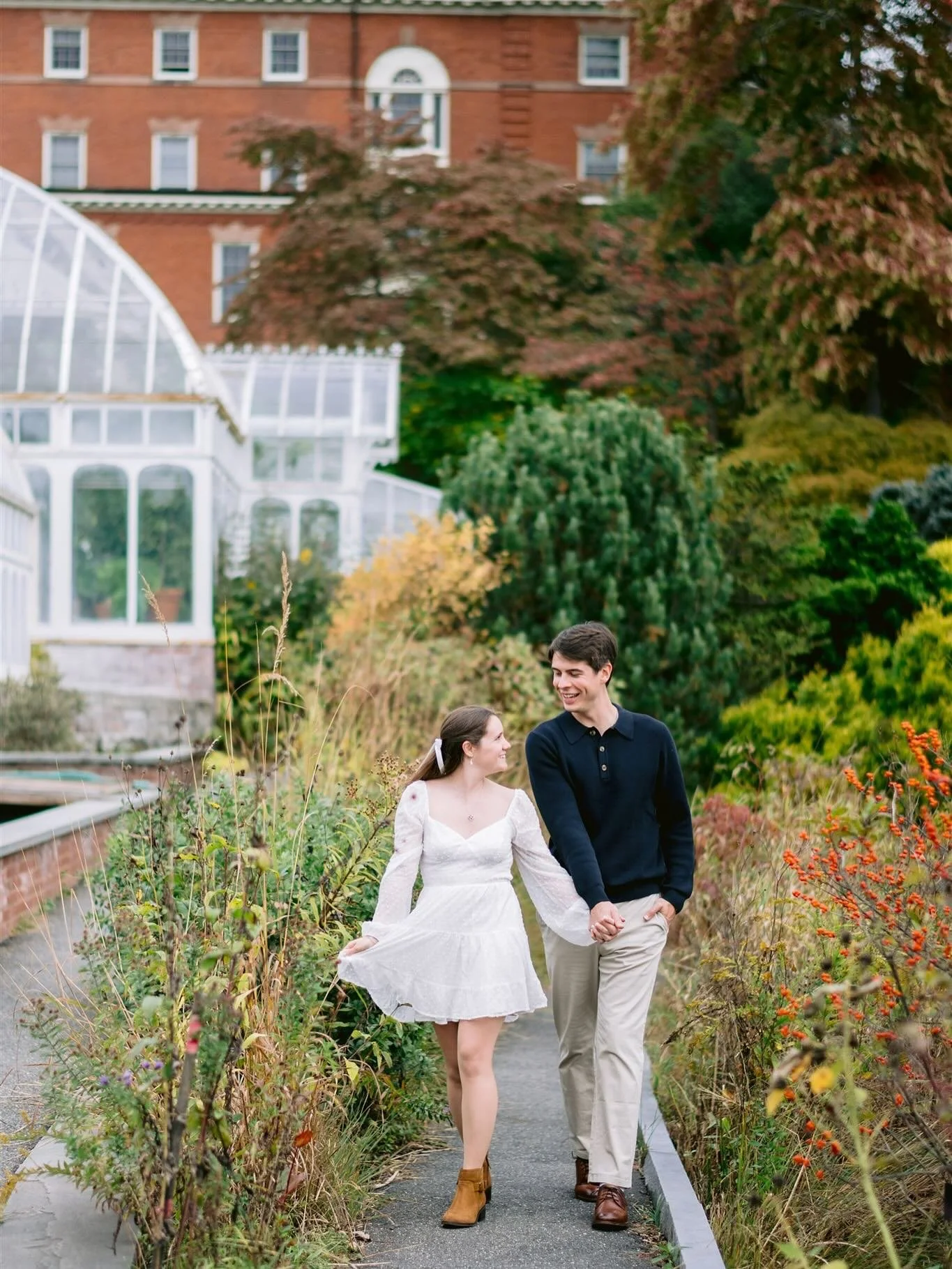Clarissa &amp; CJ had the perfect autumn engagement session! #newengland #autumn