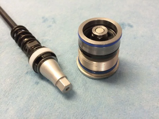 The new 4CS has no bottoming control system.
