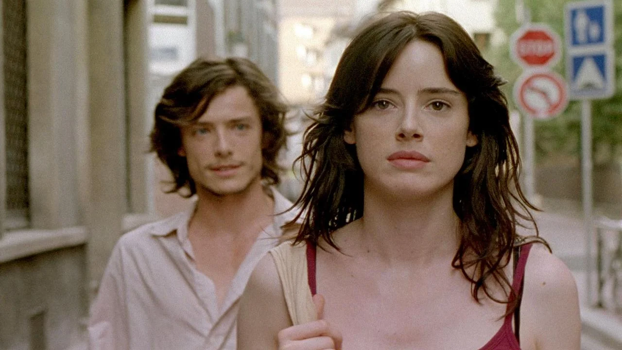 Pilar López de Ayala and Xavier Lafitte as She and He