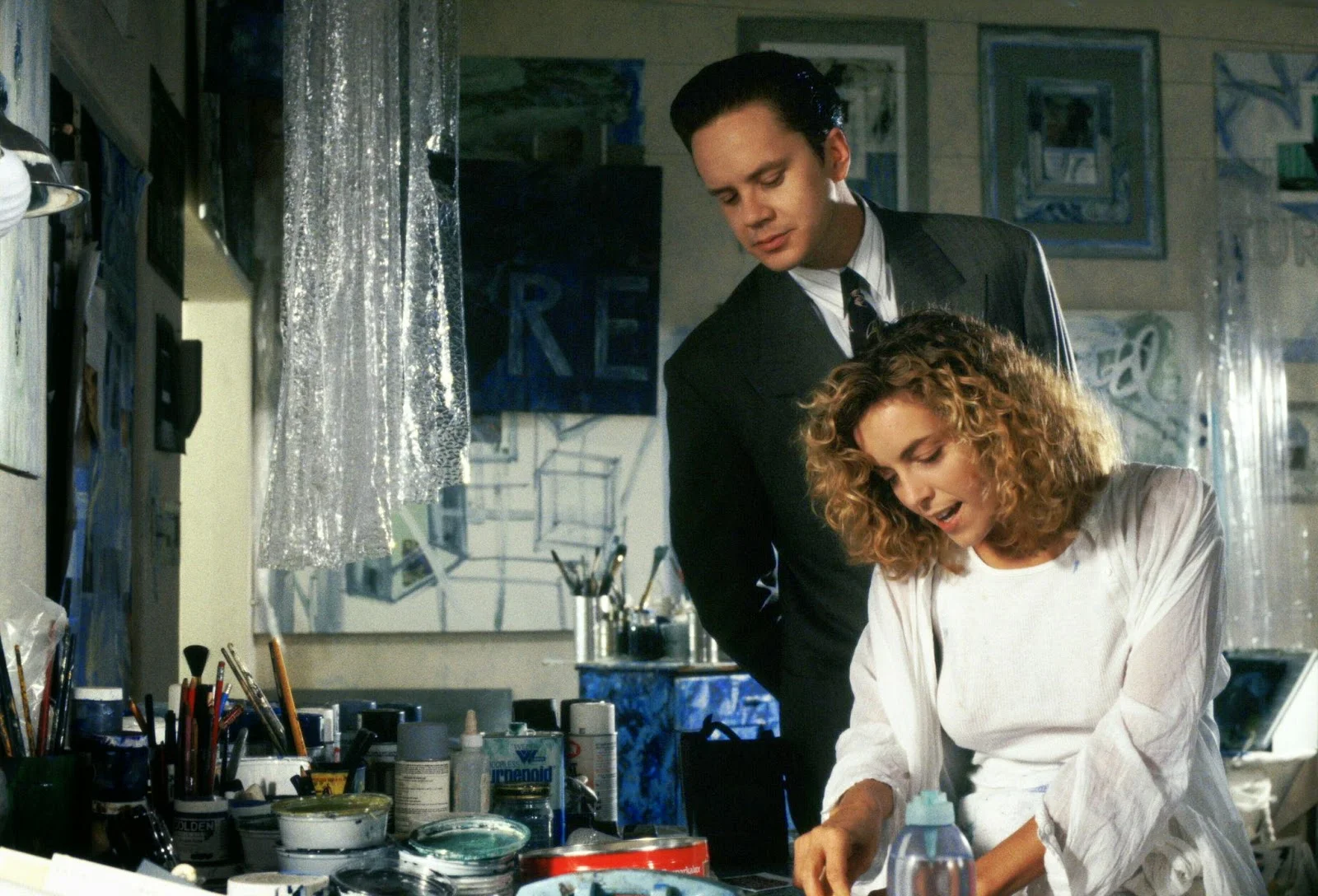 Griffin (Robbins) and his girlfriend June Gudmundsdottir (Greta Scacchi).
