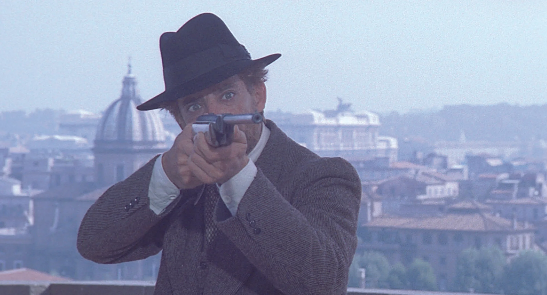 Roman holiday: Tunin (Giancarlo Giannini) takes aim at the fascists in Love and Anarchy. 