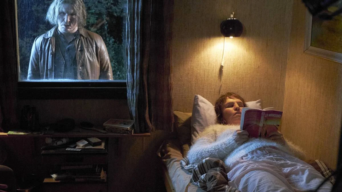Tina's home life is disrupted when she invites the dubious Vore (Eero Milonoff) to stay in her guest house.