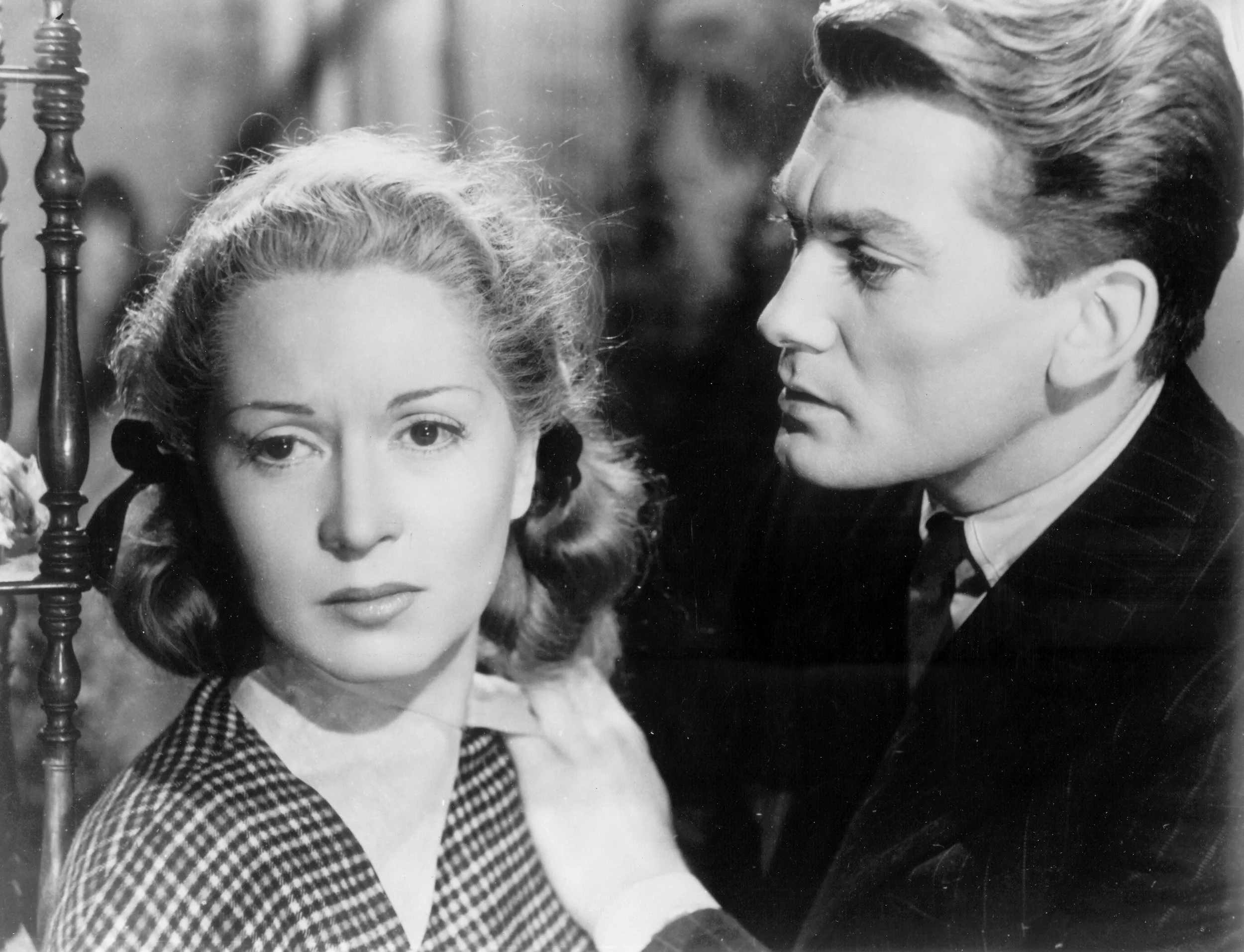 Josette Day as Madeleine and Jean Marais as Michel. Photo courtesy of Photofest.