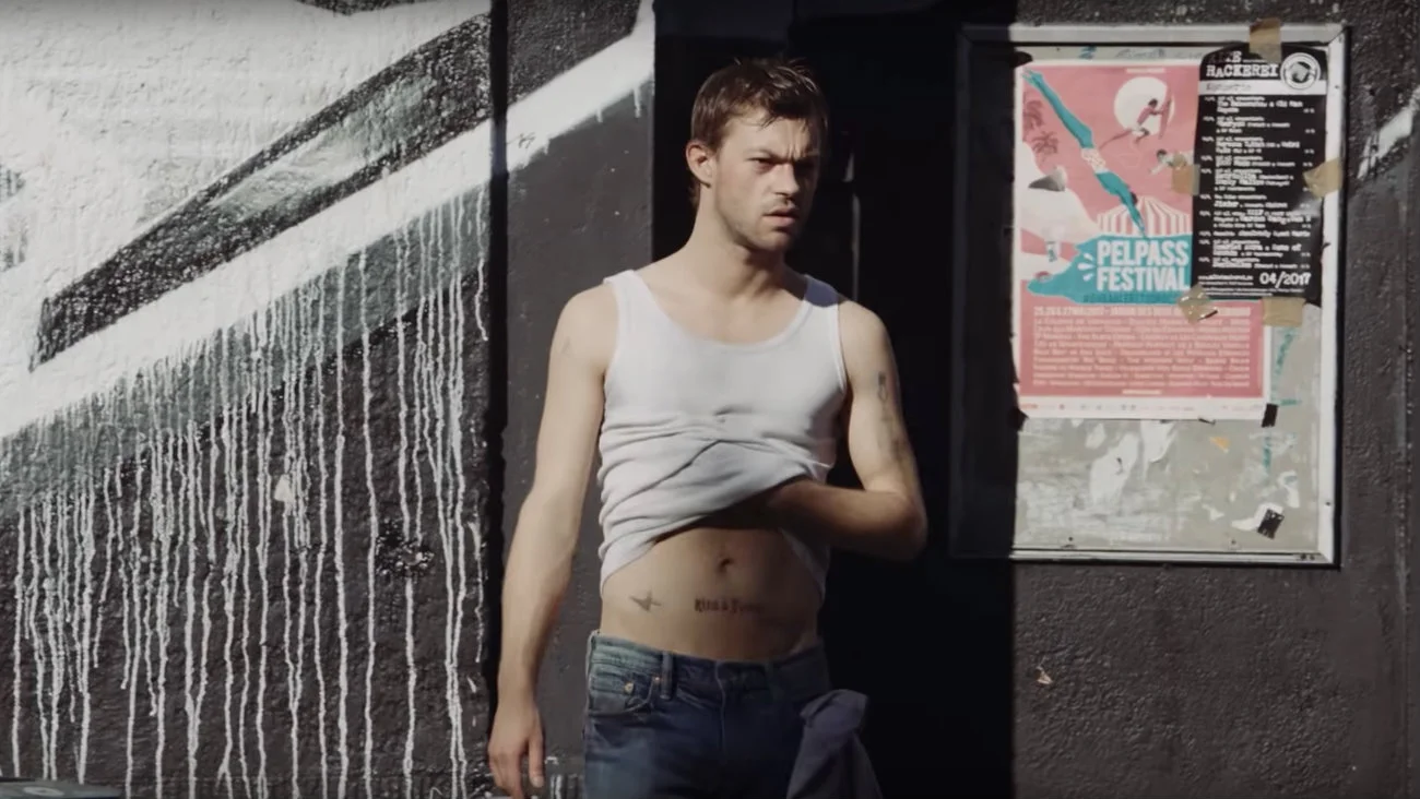 Félix Maritaud as Léo, a sex worker in Sauvage .