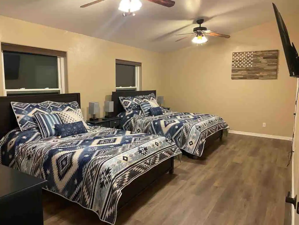 Salt River Getaway - Bedroom 1 - King Bed