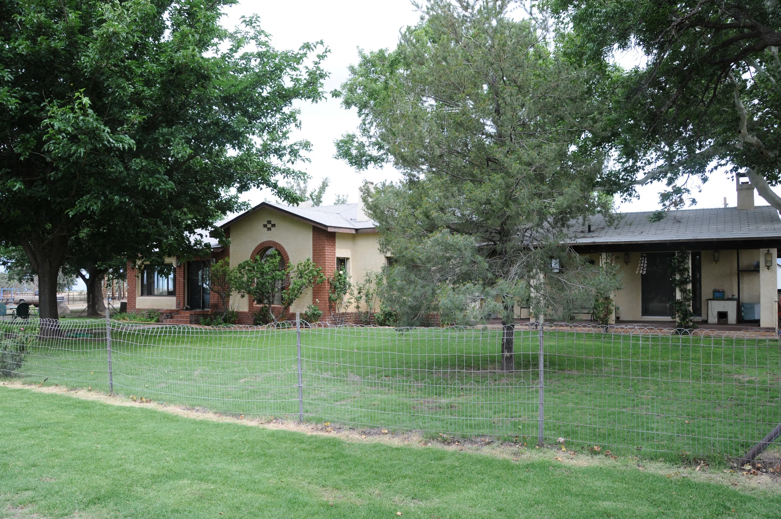 B.K. RIGGS RESIDENCE / RIGGS HOME RANCH