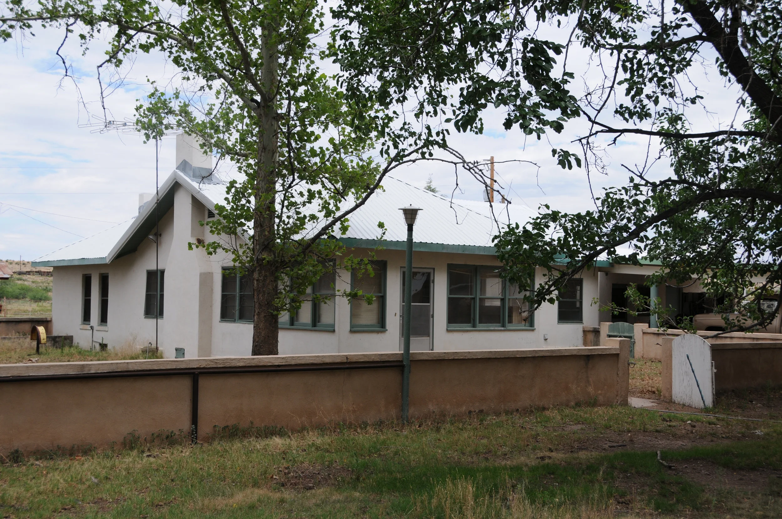 WILLIAM M. RIGGS RESIDENCE / OAK RANCH