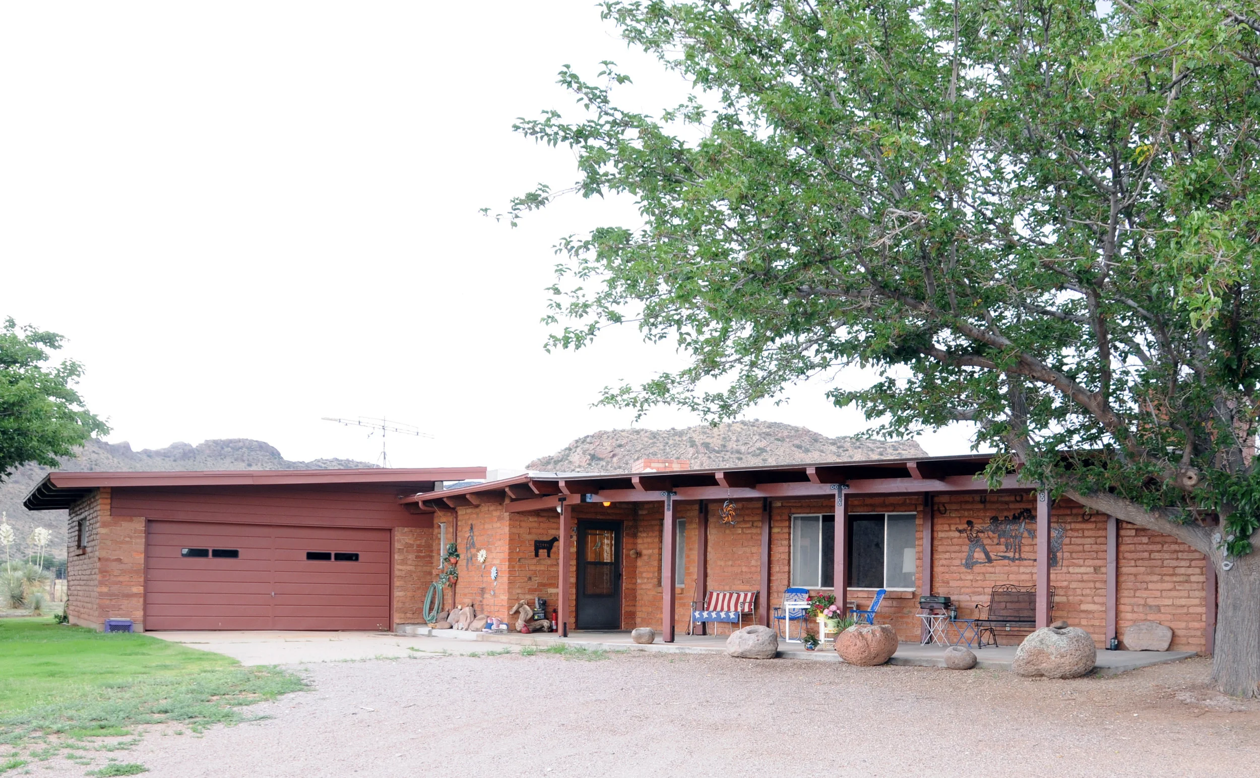 HERBERT RIGGS RESIDENCE