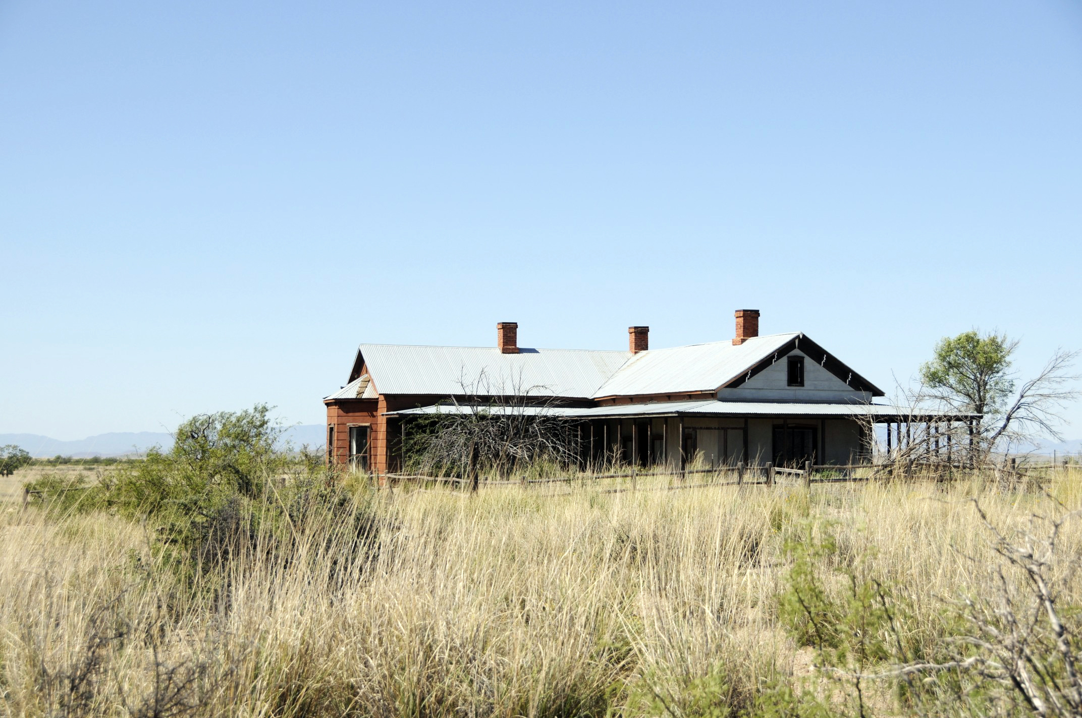 WILLIAM M. RIGGS RESIDENCE