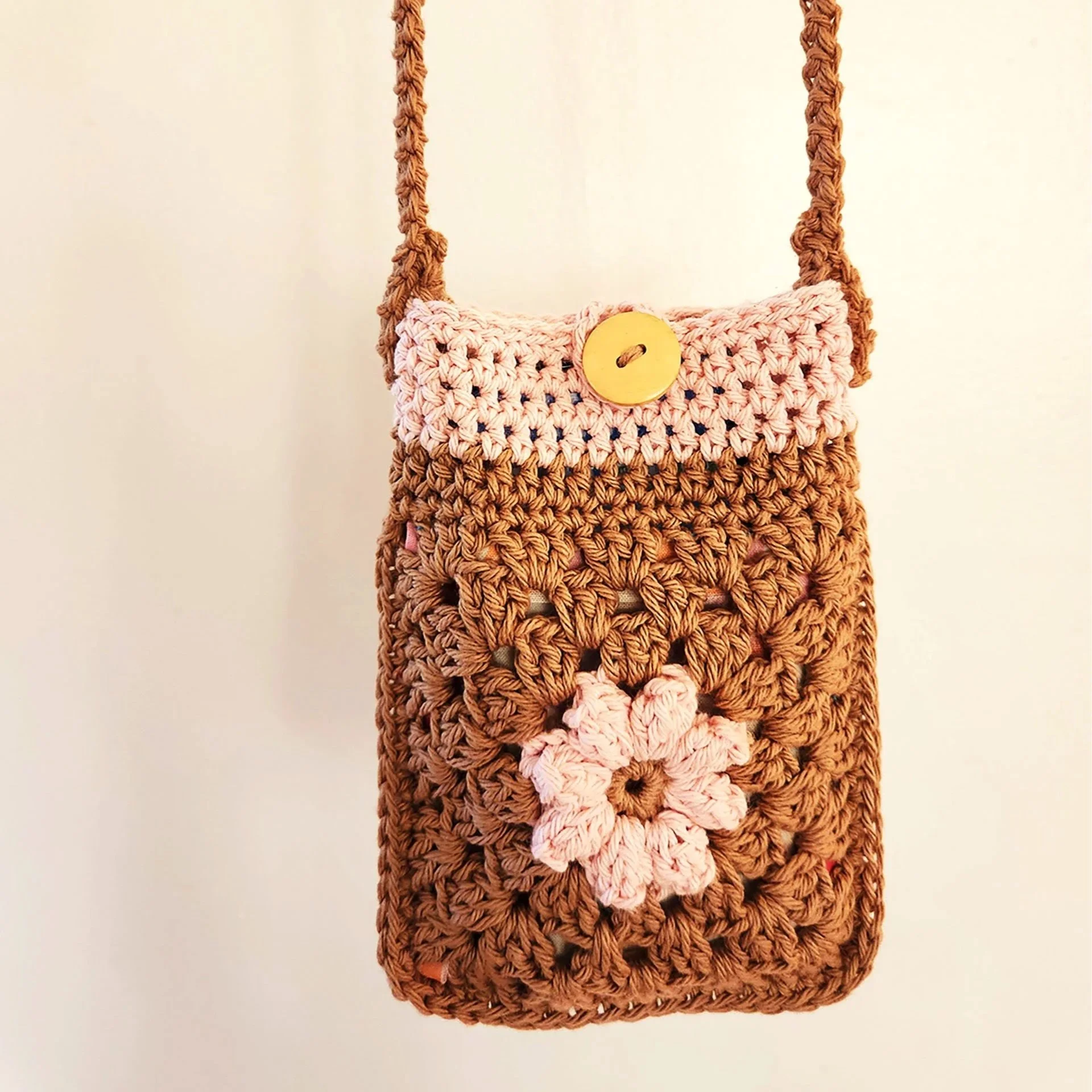 Crocheted+phone+bag3.jpg
