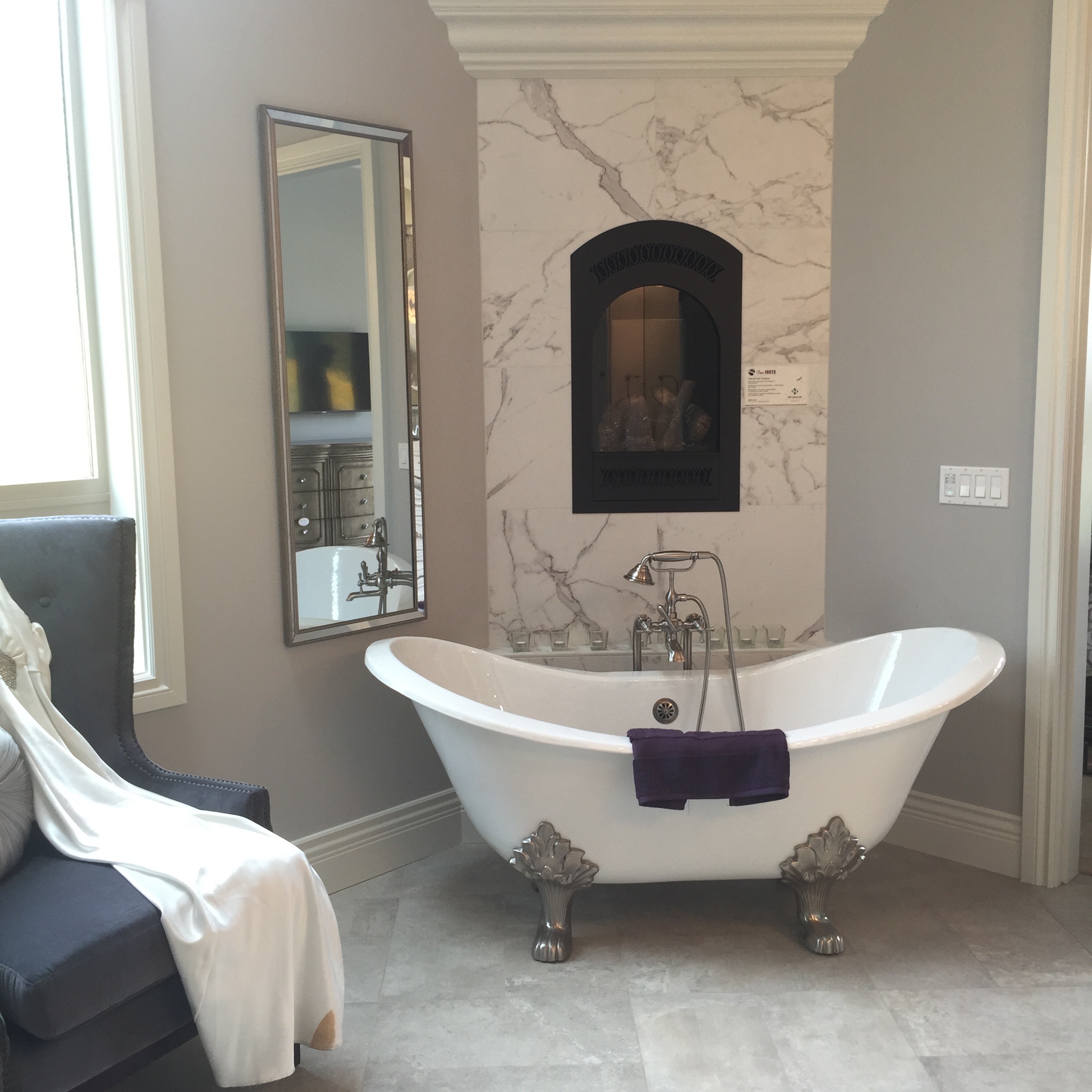Can I spend literally all of my time in this bathroom please??