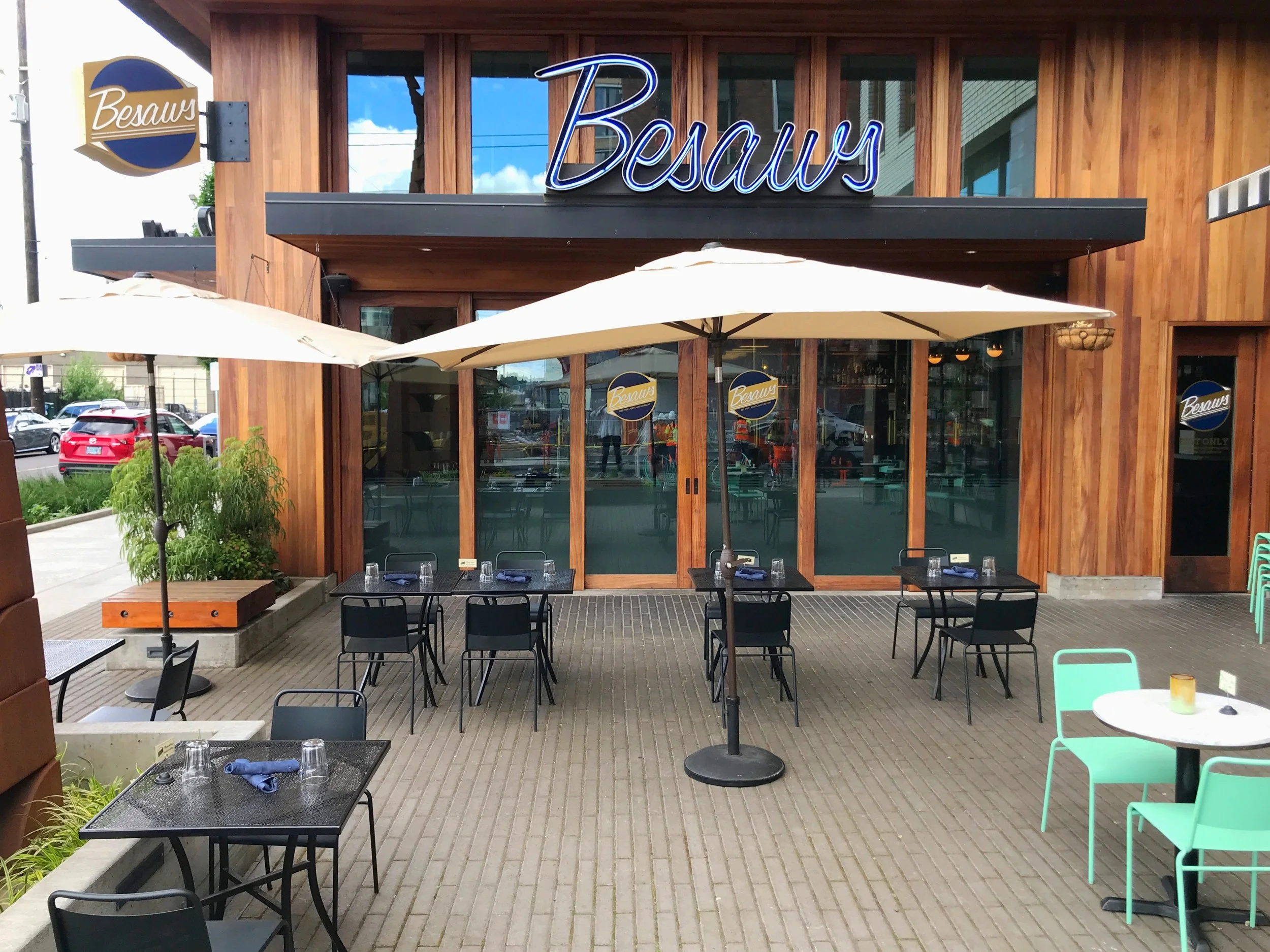 PATIO_BESAWS.jpg
