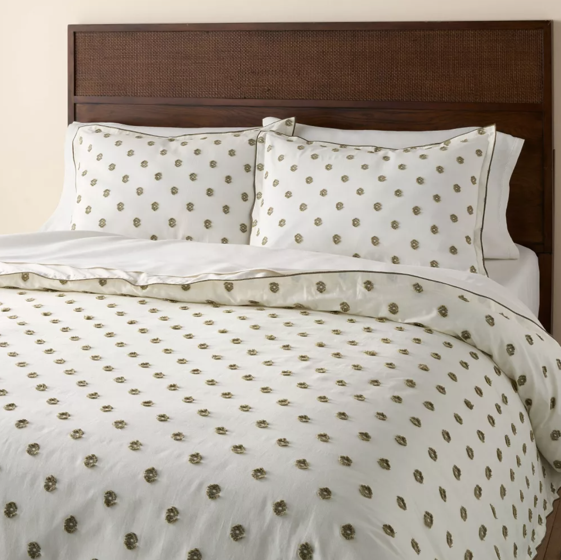 $129.99 - Clip Dobby Comforter