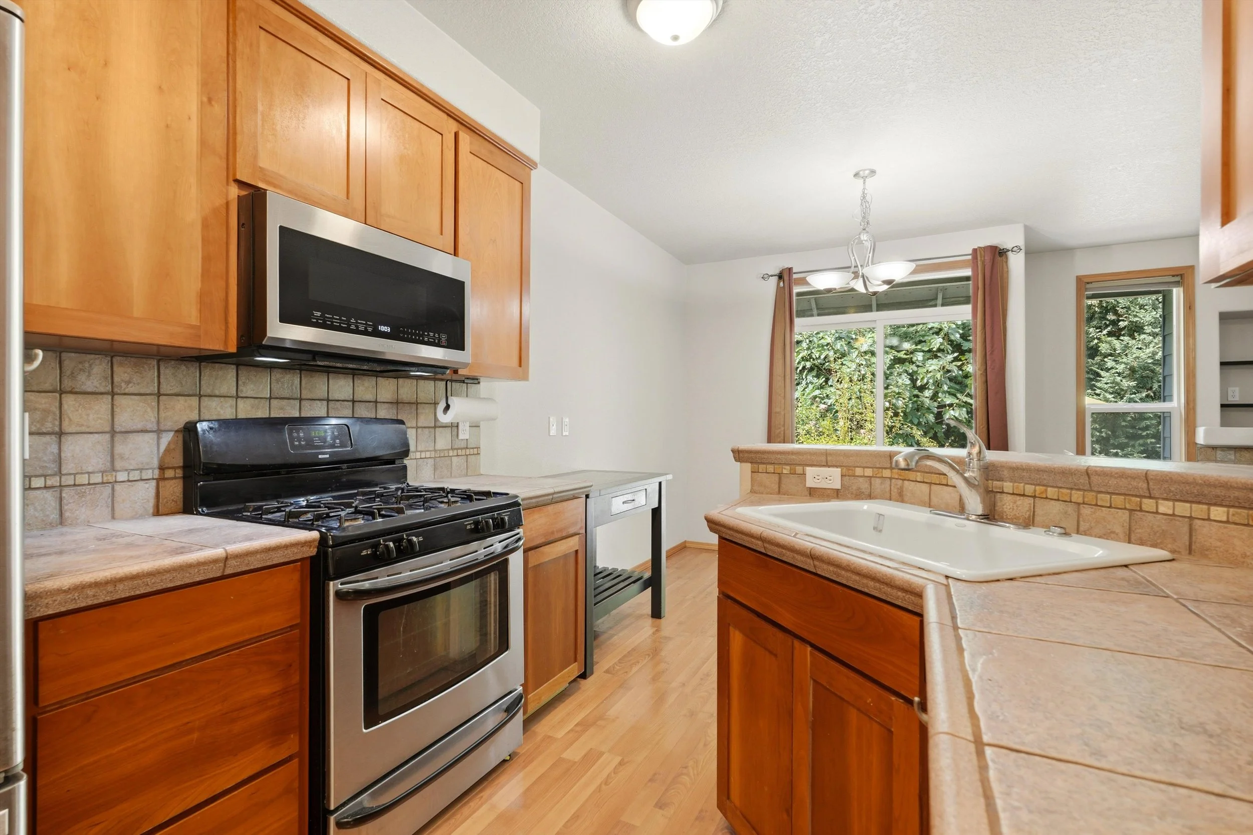 15-5631 SW Norris Terrace-13.jpg