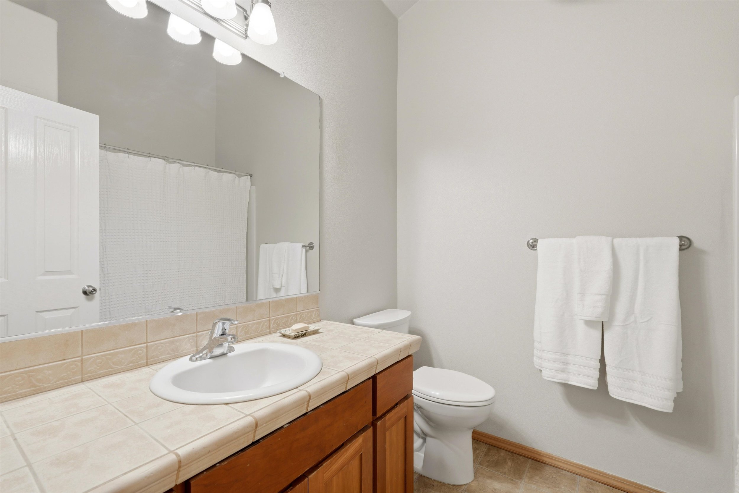 25-5631 SW Norris Terrace-33.jpg