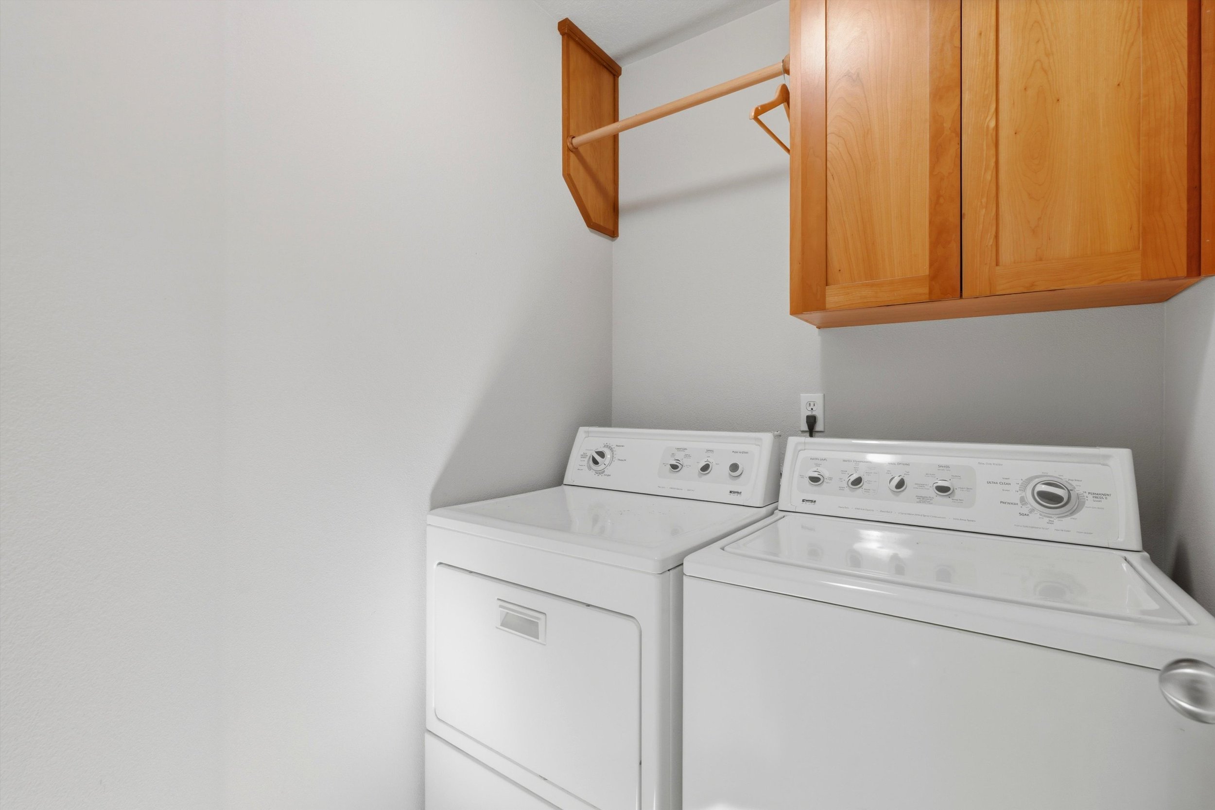 30-5631 SW Norris Terrace-32.jpg