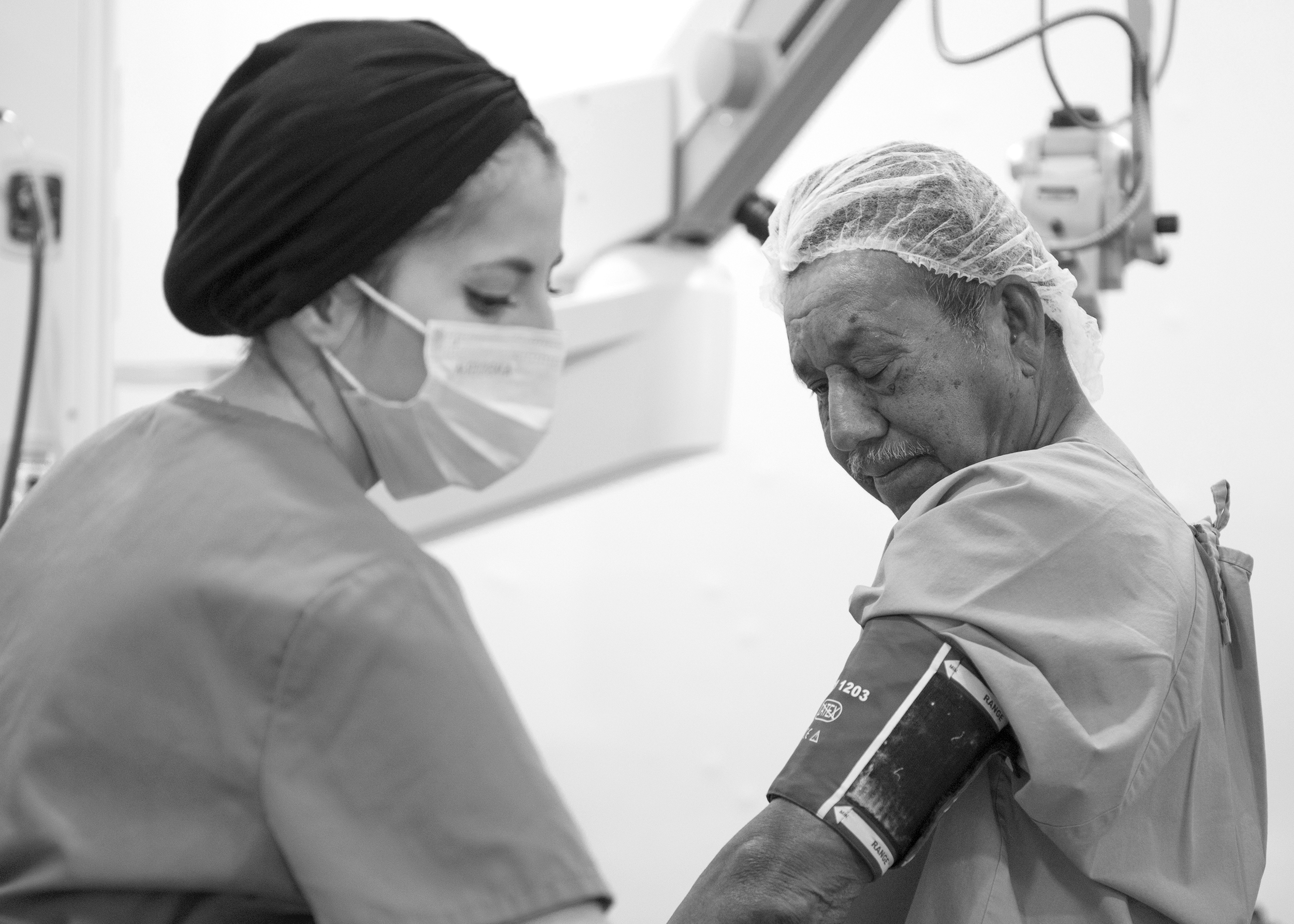 surgeryblackandwhite_8.jpg