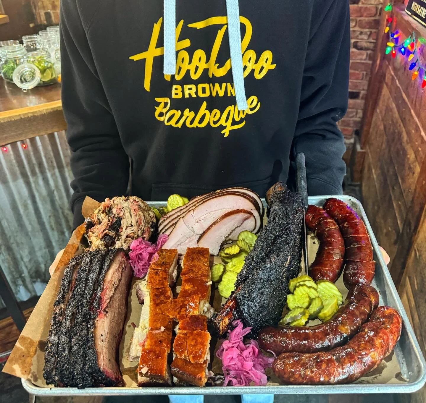 Platter up! It&rsquo;s hump day. #hoodoobrown #bbq