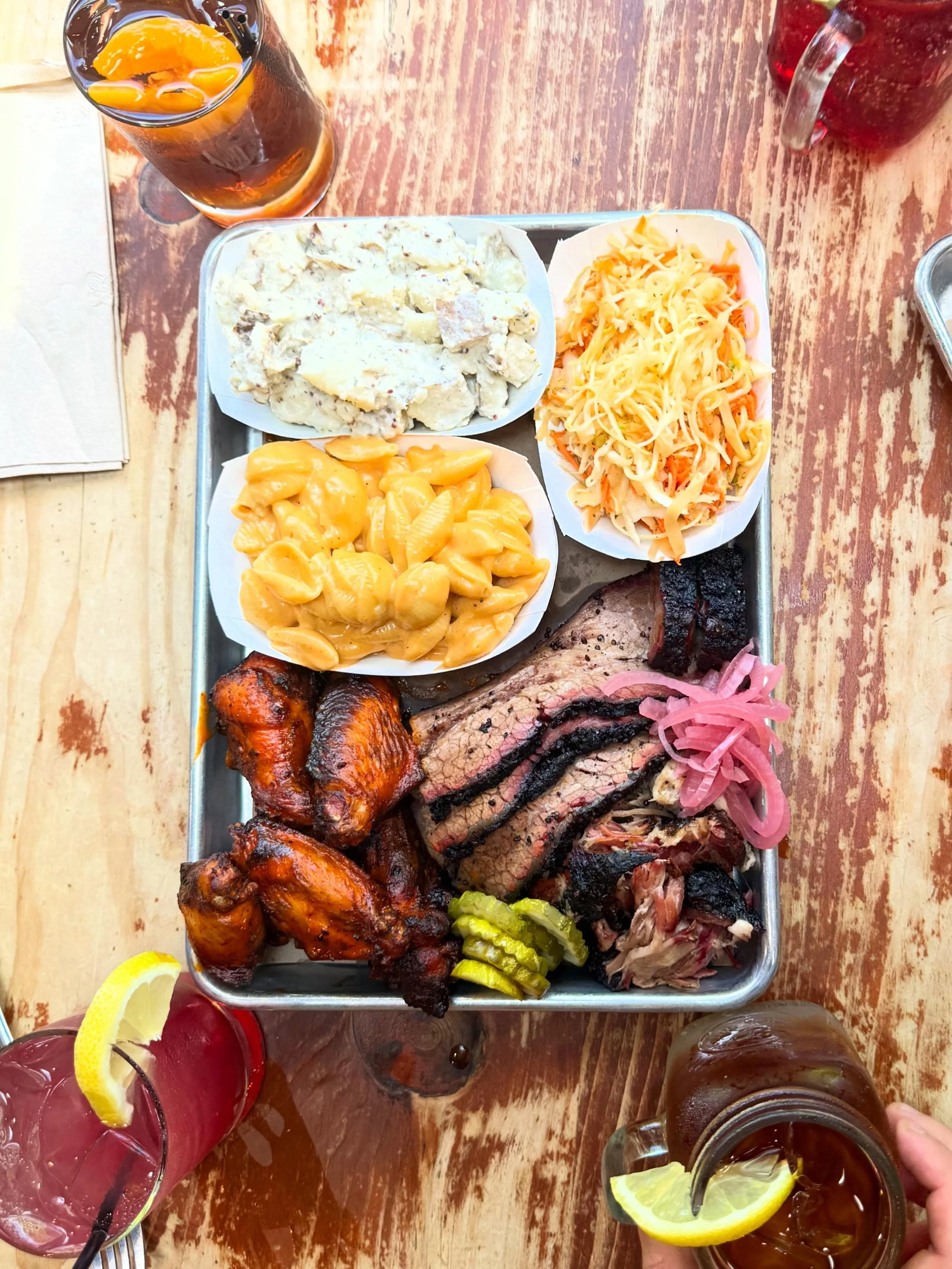 Happy Friday. Start your weekend with a little platter that makes your heart go pitter patter. #hoodoobrown #bbq