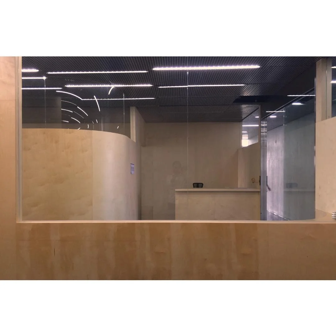 &deg;
Office Entrance
_
MAY.MMXV