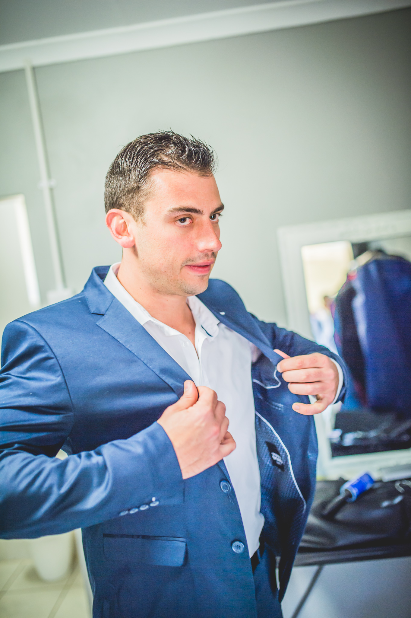 Leigh & Alain - Getting Ready - Web Res (56 of 88).jpg