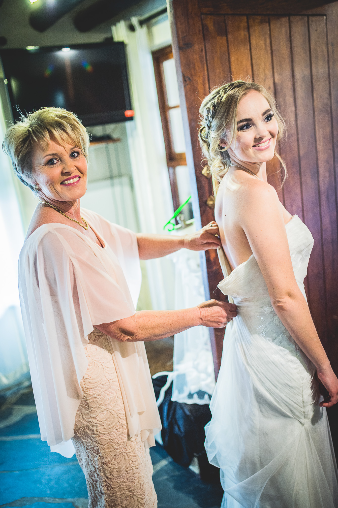 Cloe & Stephen - Getting Ready - Web Res (115 of 151).jpg