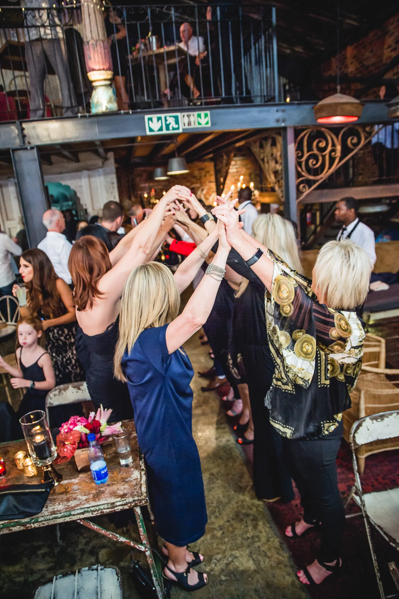 Dale and Nicole - Sneak Peak (105 of 139).jpg