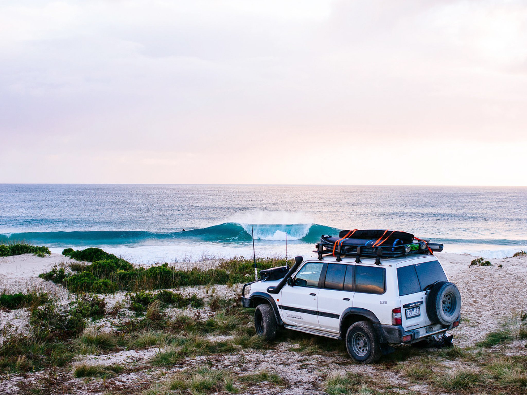 King-island-tasmania-surf-4WD.jpg