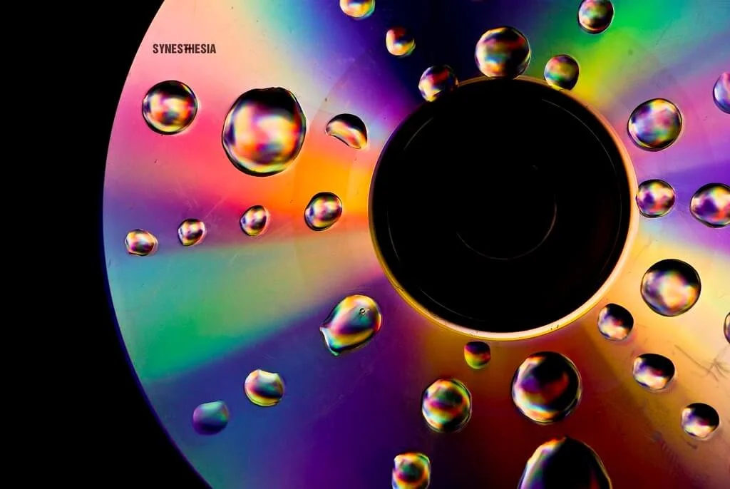 Synesthesia-color-spectrum-on-a-CD