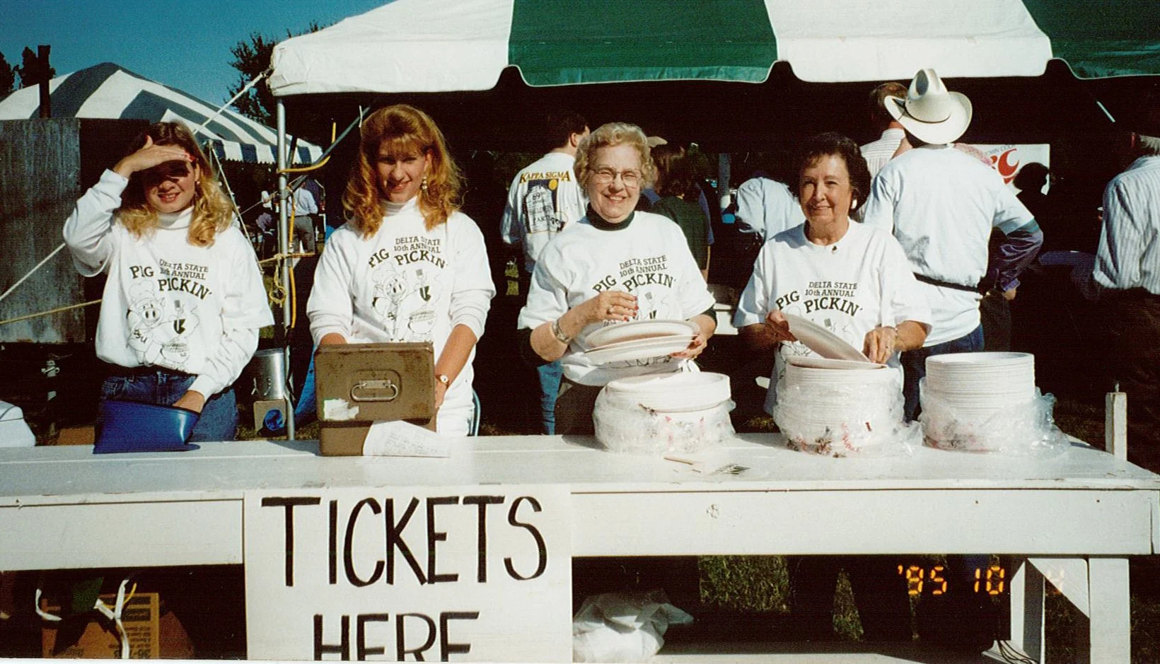 PigPickin1995d.jpg
