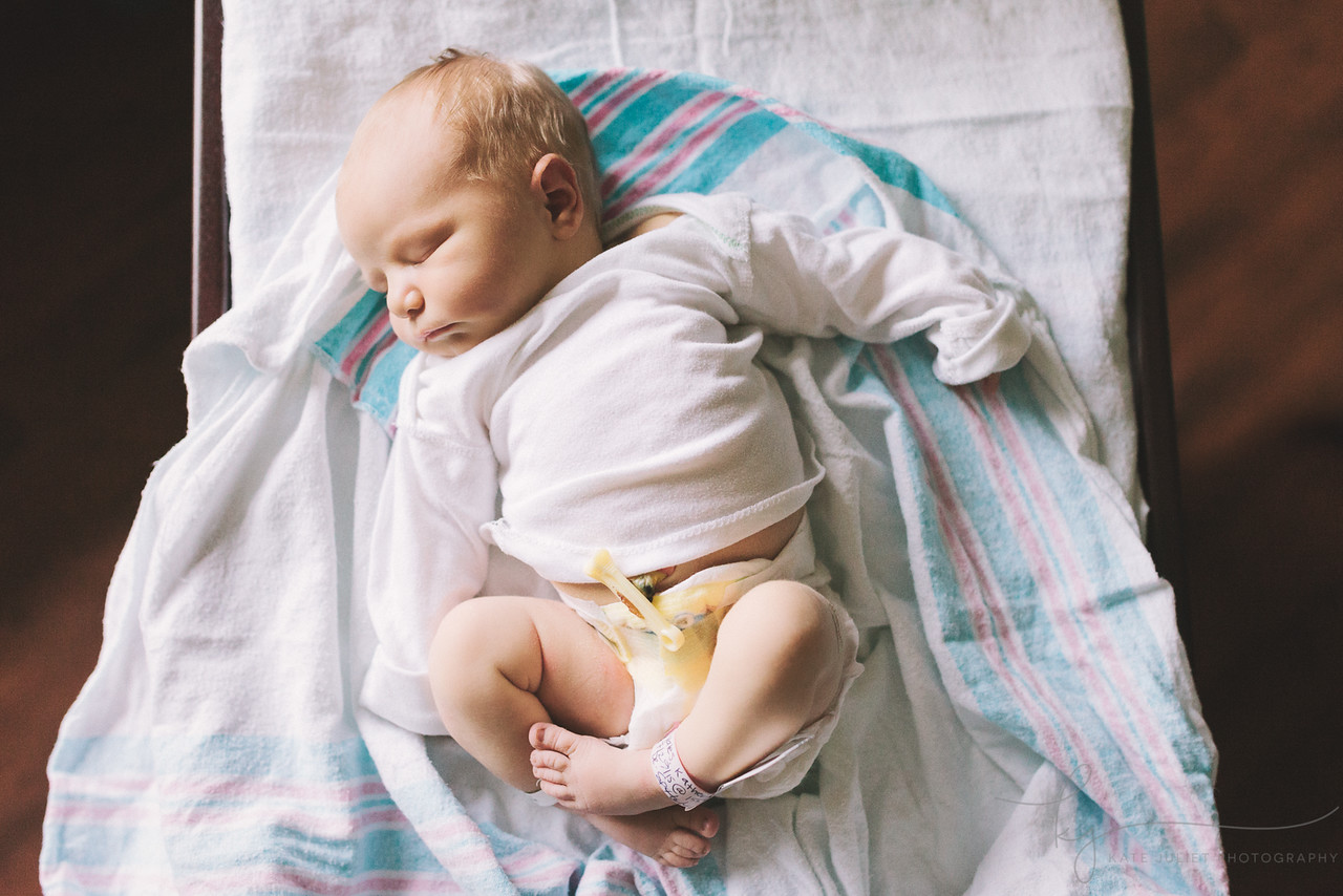 Northern VA Hospital Newborn Photographer | Kate Juliet Photography