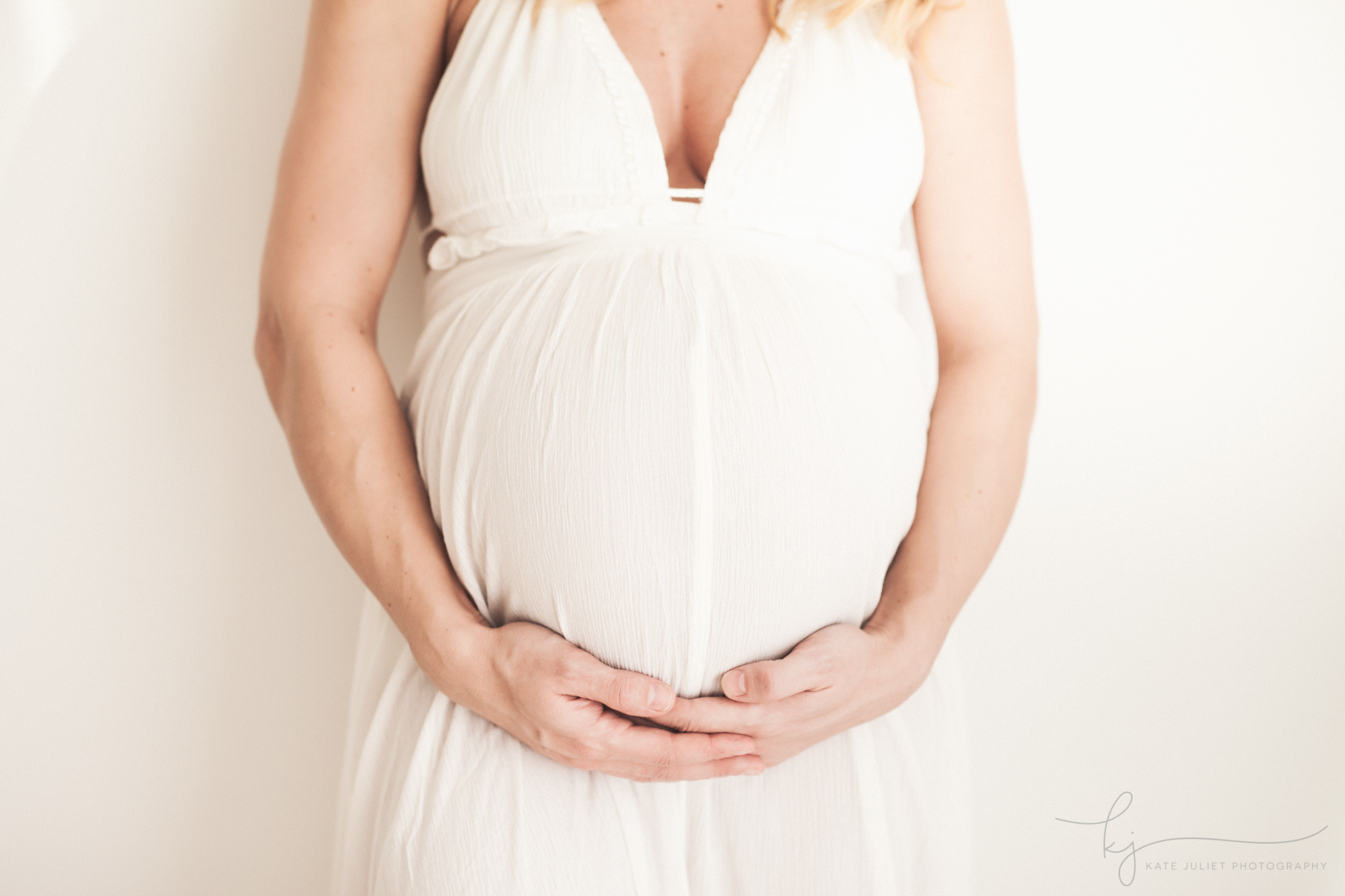 Arlington VA Maternity Baby Photographer | Kate Juliet Photography