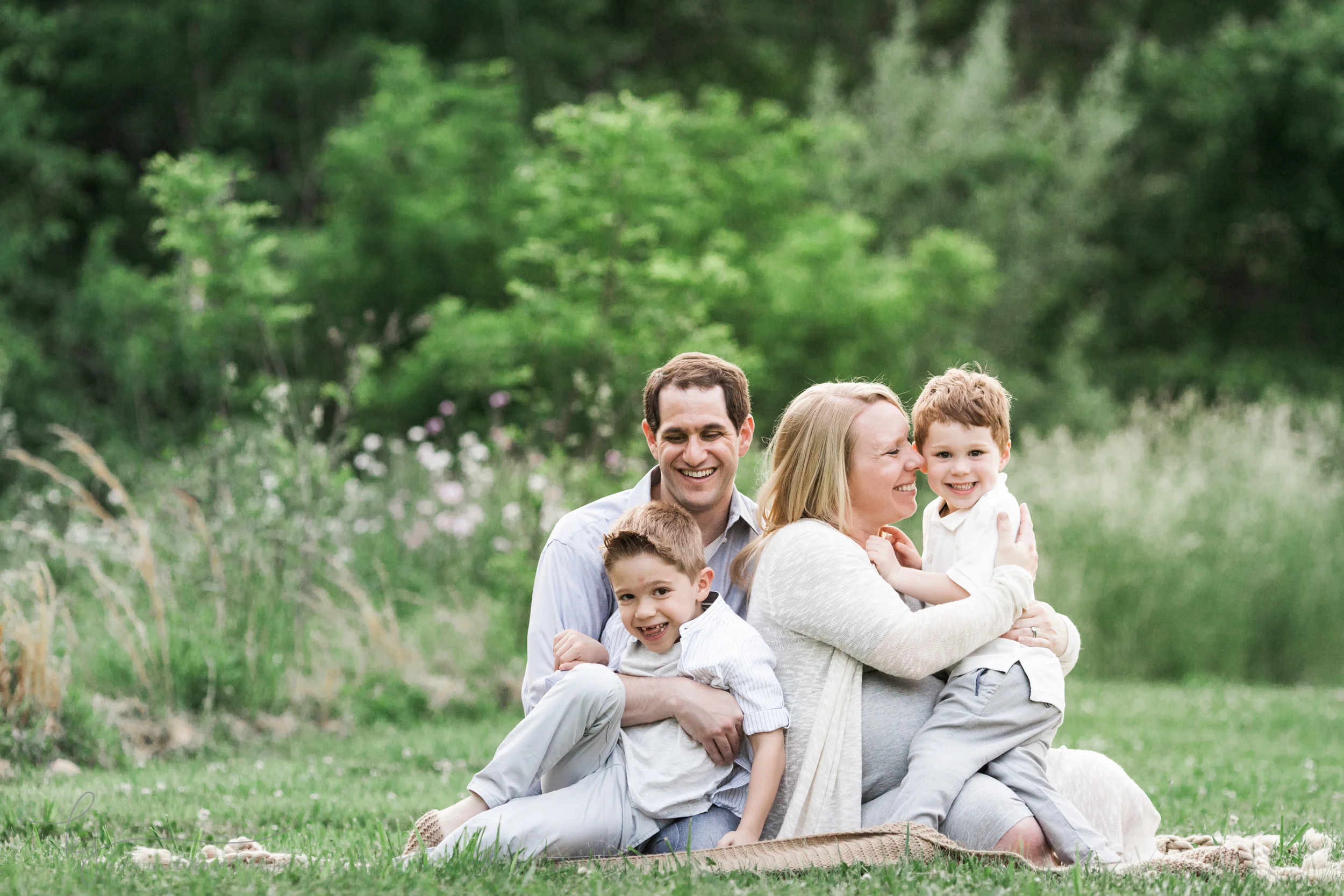 Fairfax VA Family Maternity Photographer | Kate Juliet Photography