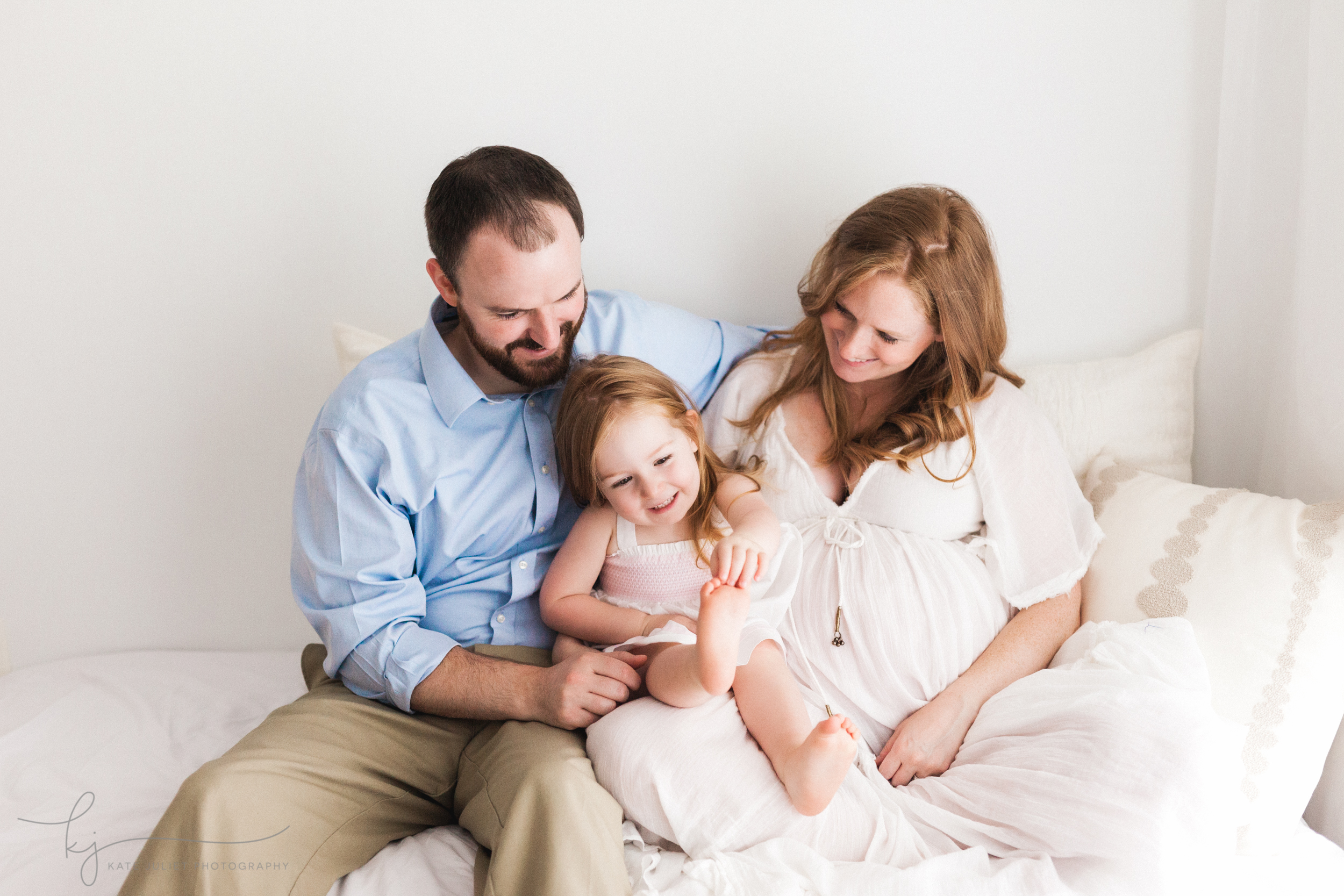 Alexandria VA Maternity and Newborn Photographer | Kate Juliet Photography