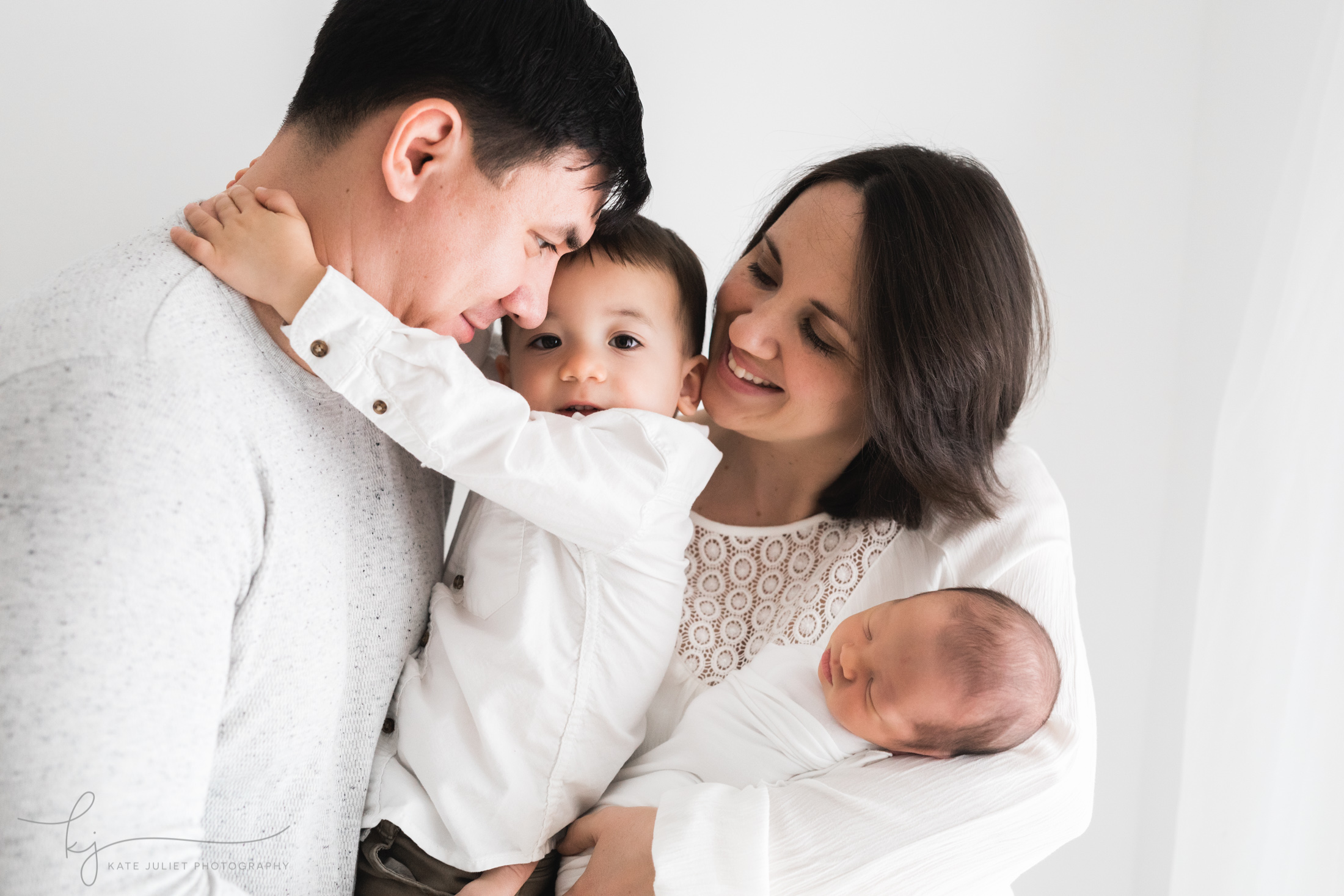 Alexandria VA Newborn Family Photographer | Kate Juliet Photography
