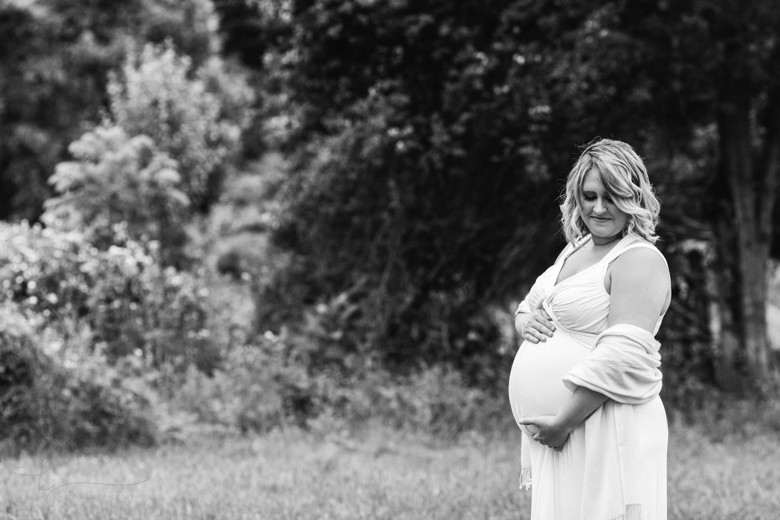 Springfield VA Newborn and Maternity Photographer | Kate Juliet Photography
