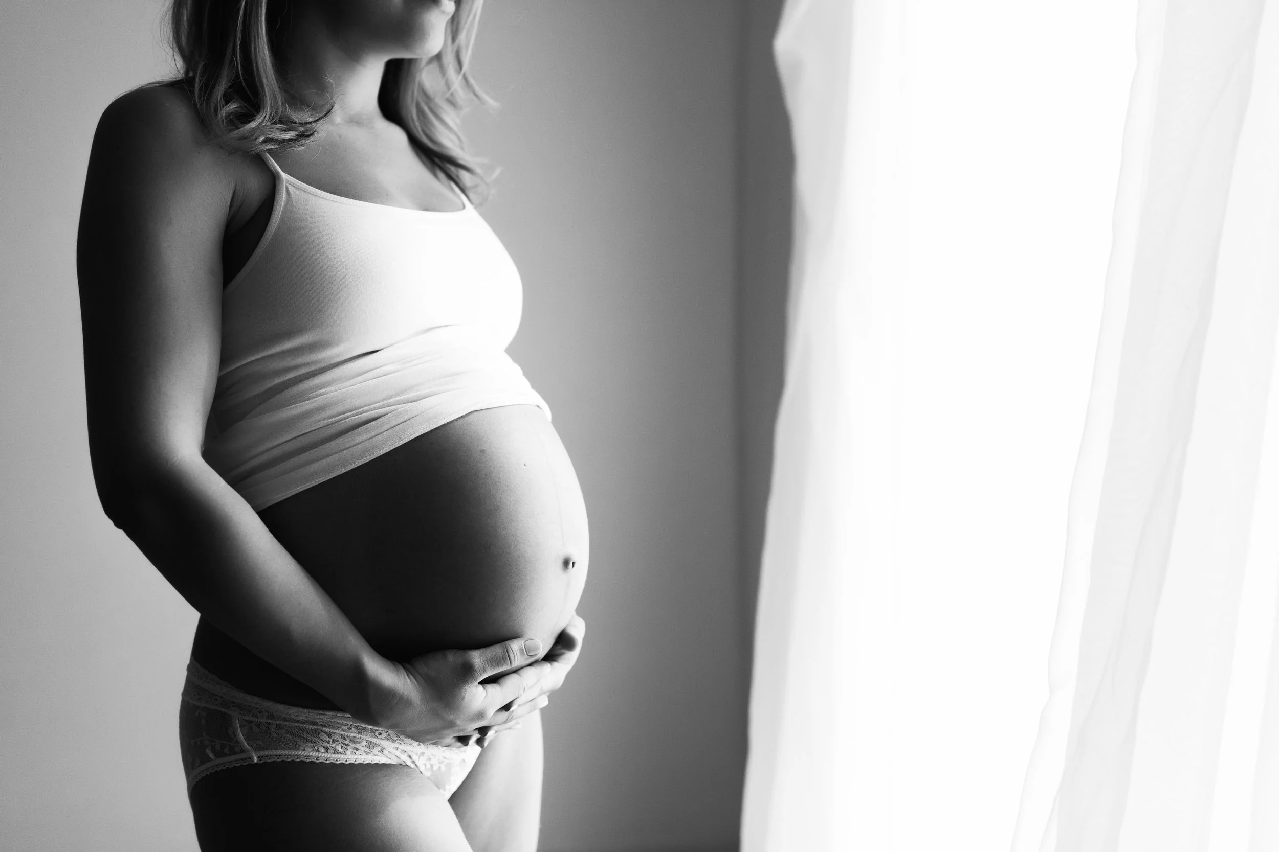 Arlington VA Maternity and Newborn Photographer