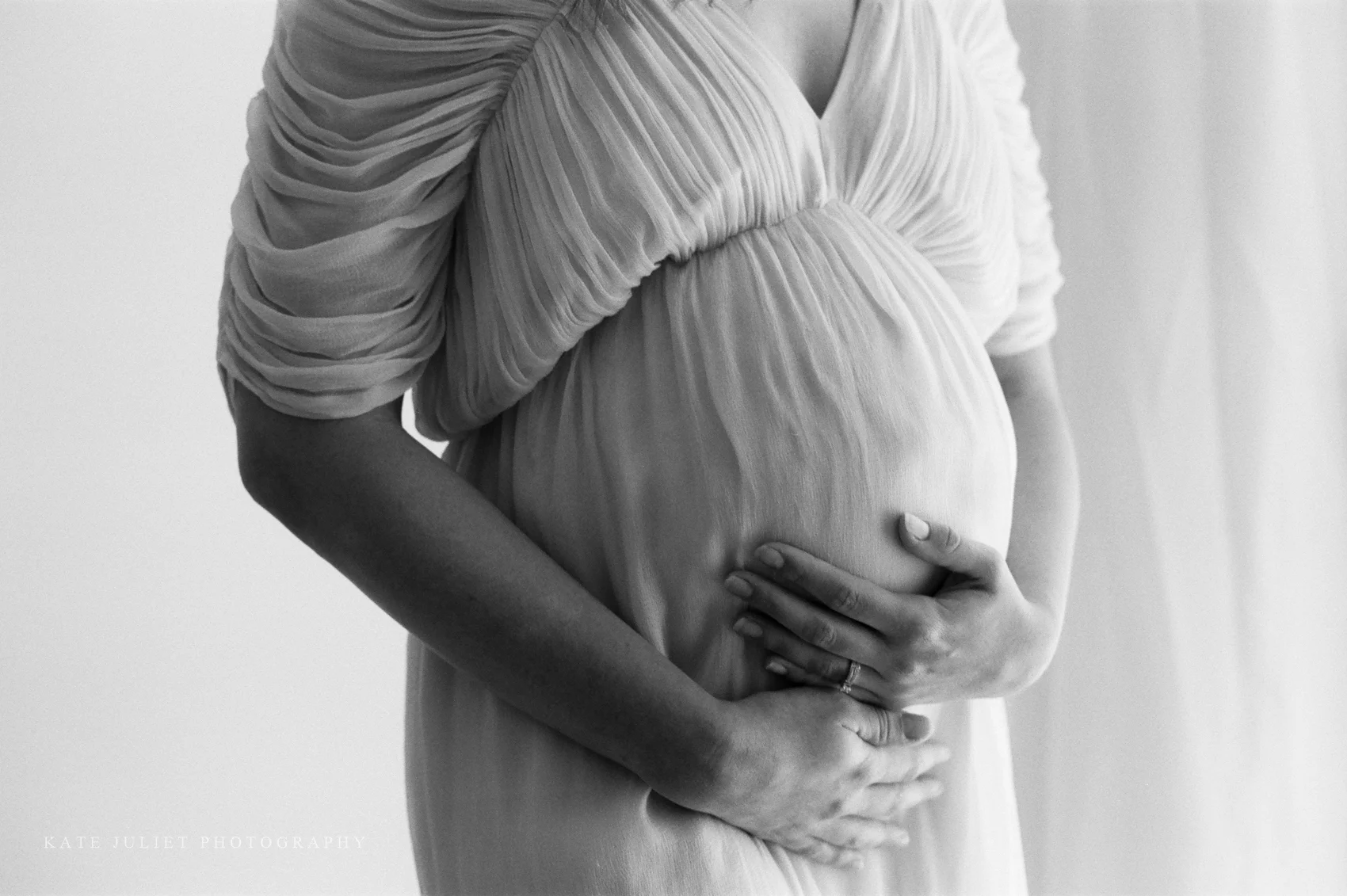 kate_juliet_photography- maternity - film-web-28.jpg