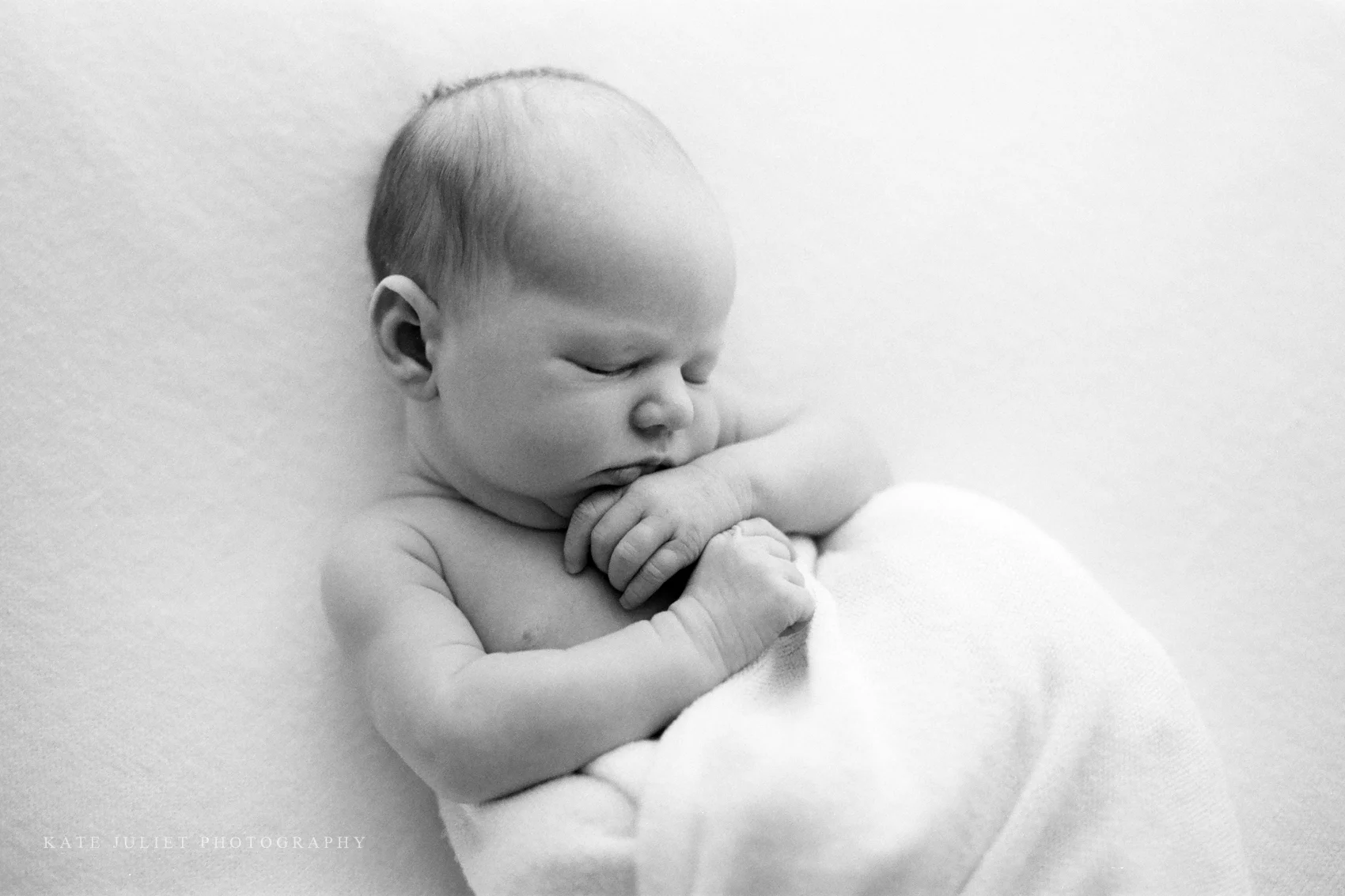 kate_juliet_photography-newborn-film-web-3.jpg