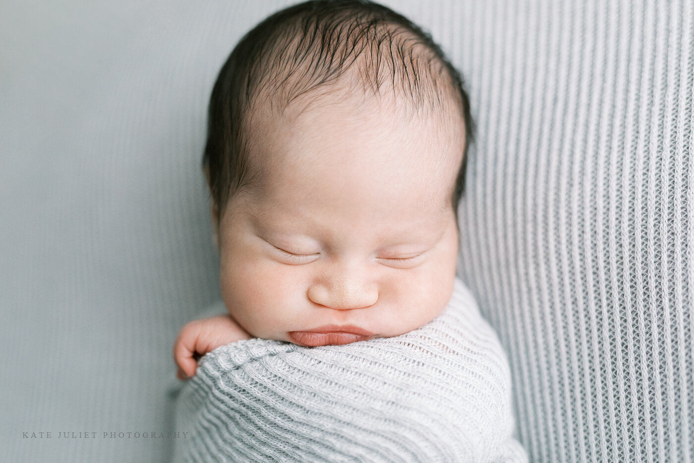 Alexander's Newborn Session | Kate Juliet Photography