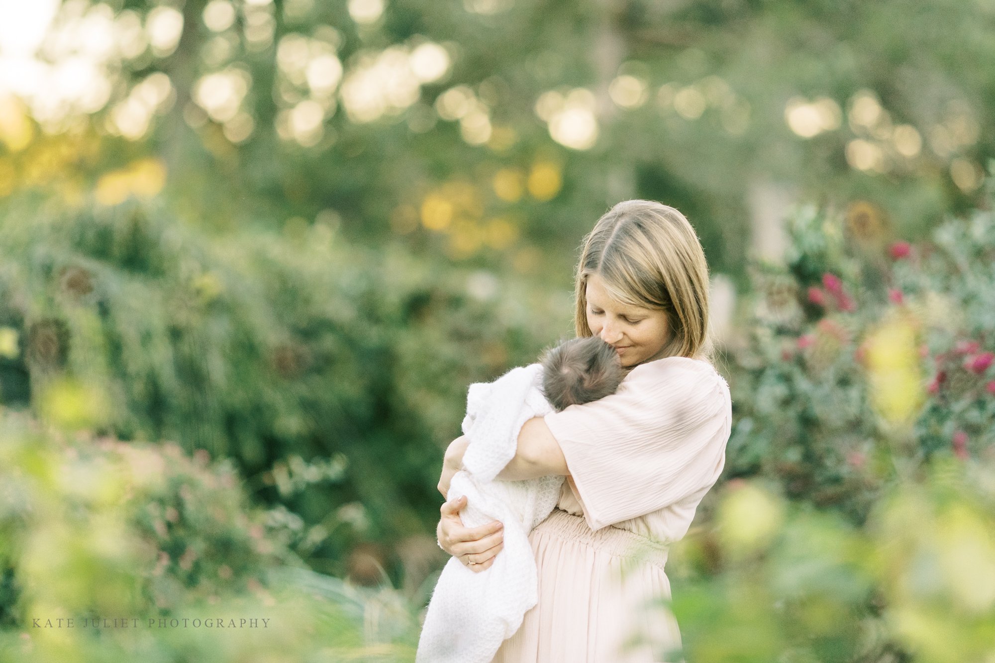 kate-juliet-photography-2021-outdoor-newborn-137.jpg