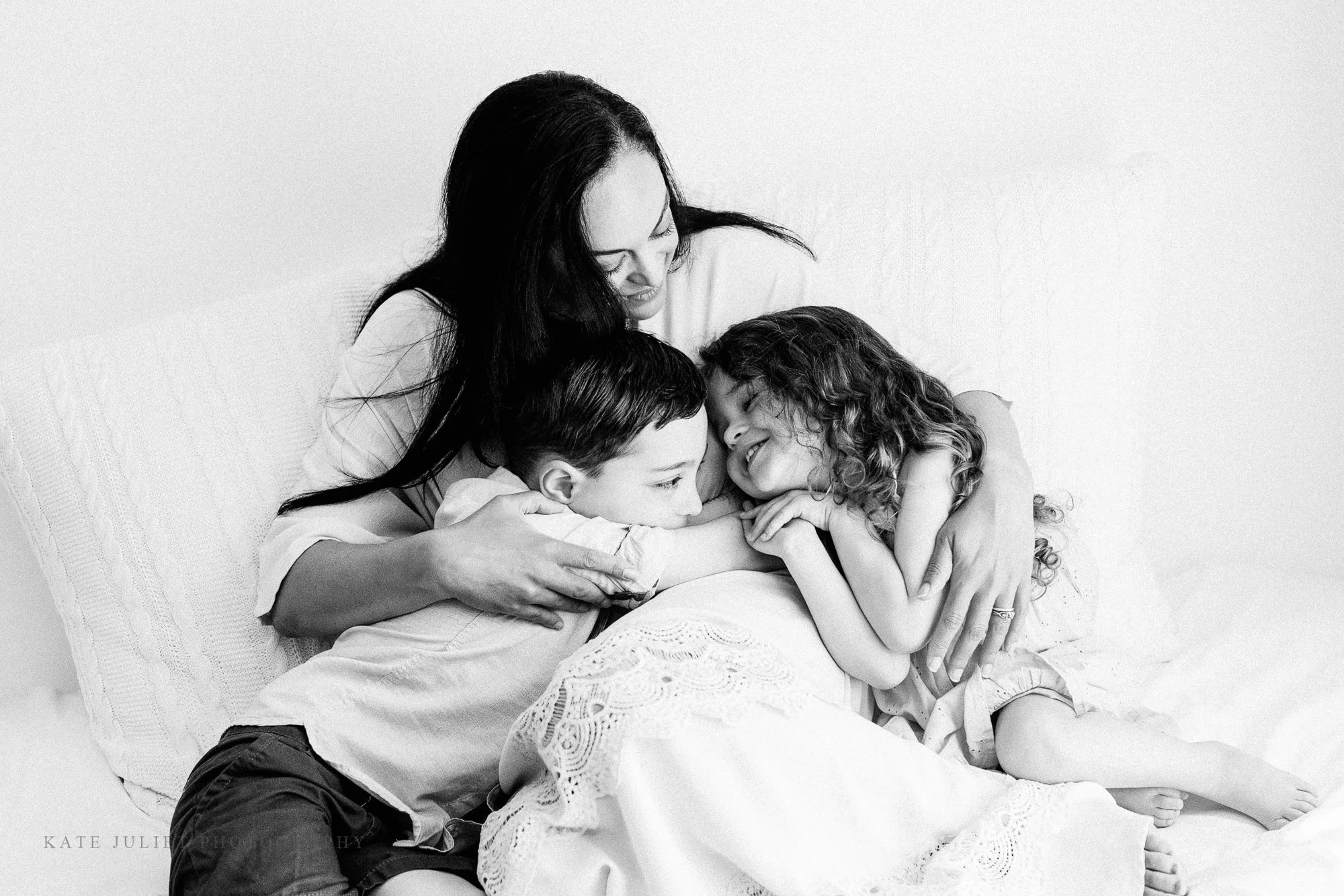 kate-juliet-photography-2022-motherhood-event-web-22.jpg