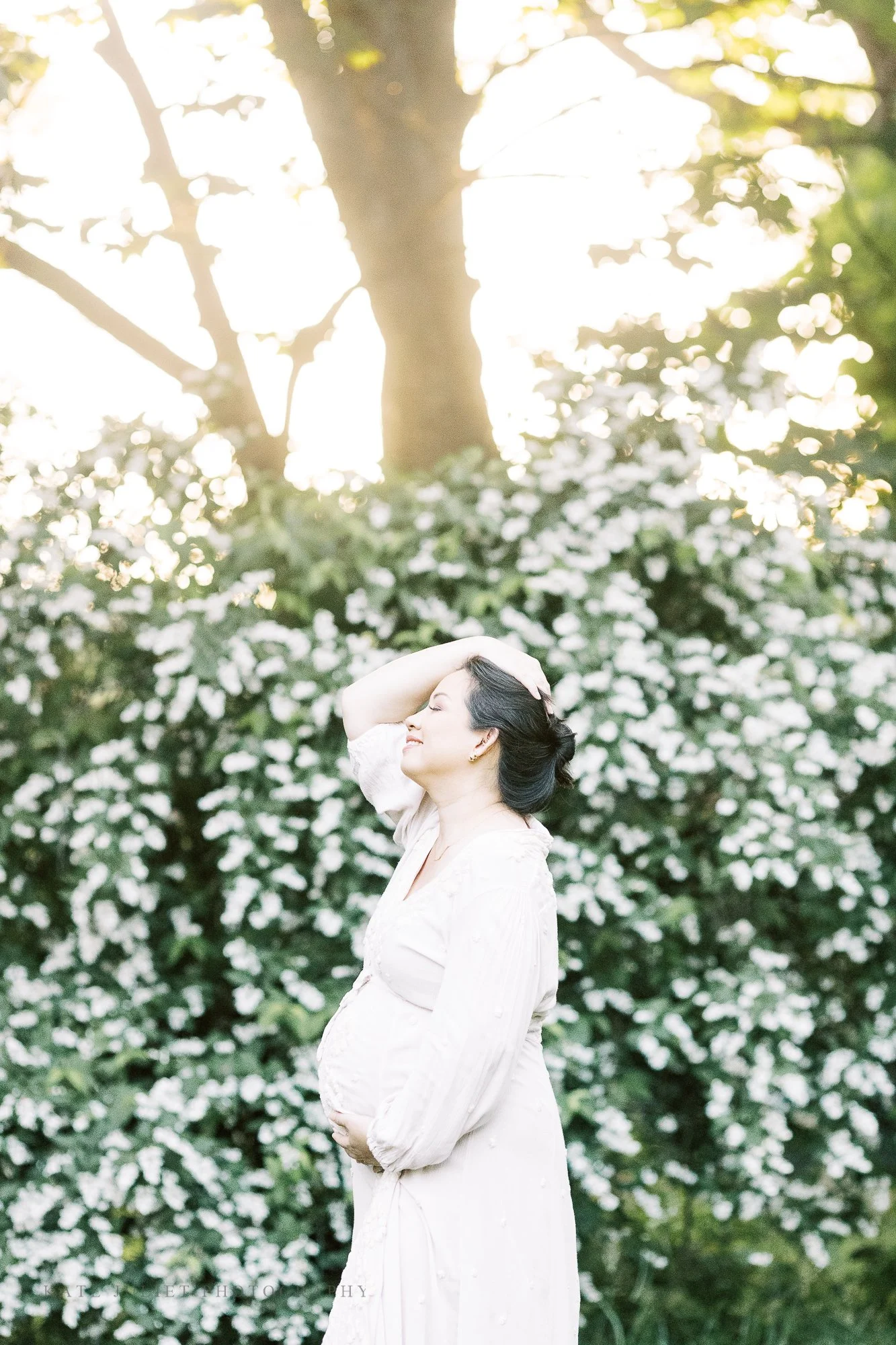 She's Going to be a Big Sister | Northern VA Maternity Photographer