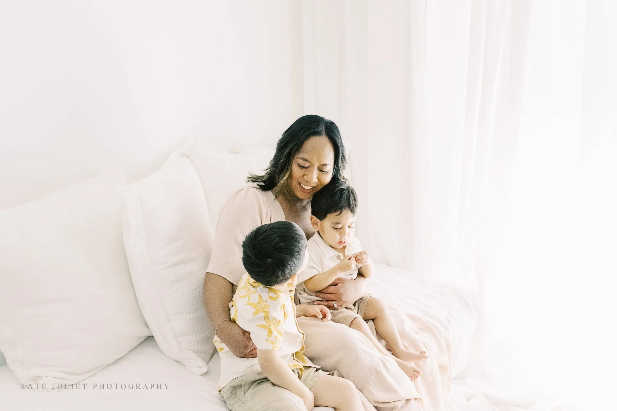 kate-juliet-photography-2024-motherhood-web-13.jpg