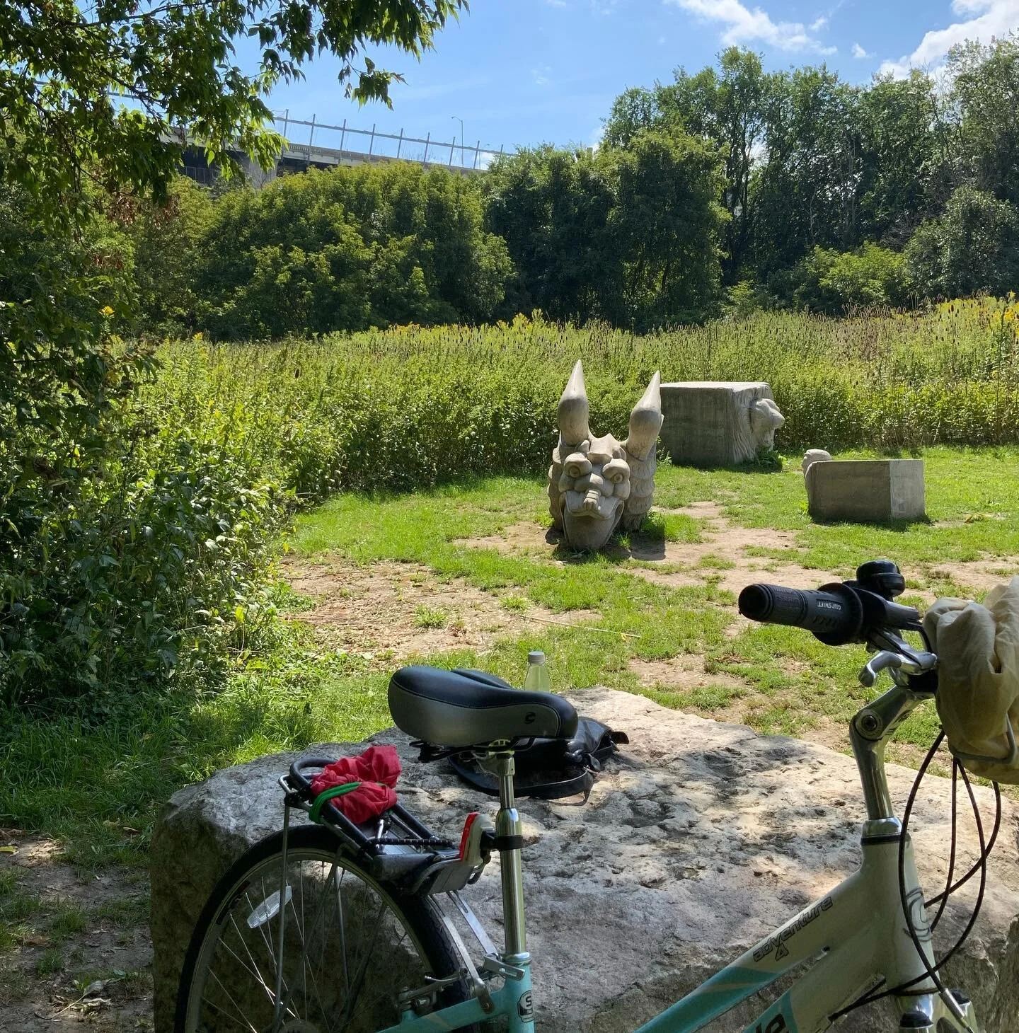 Water break! TO bike trails.... 
⚪️
⚪️
🥵
⚪️
⚪️
⚪️
#Torontotrails #cycleToronto #gargoyles