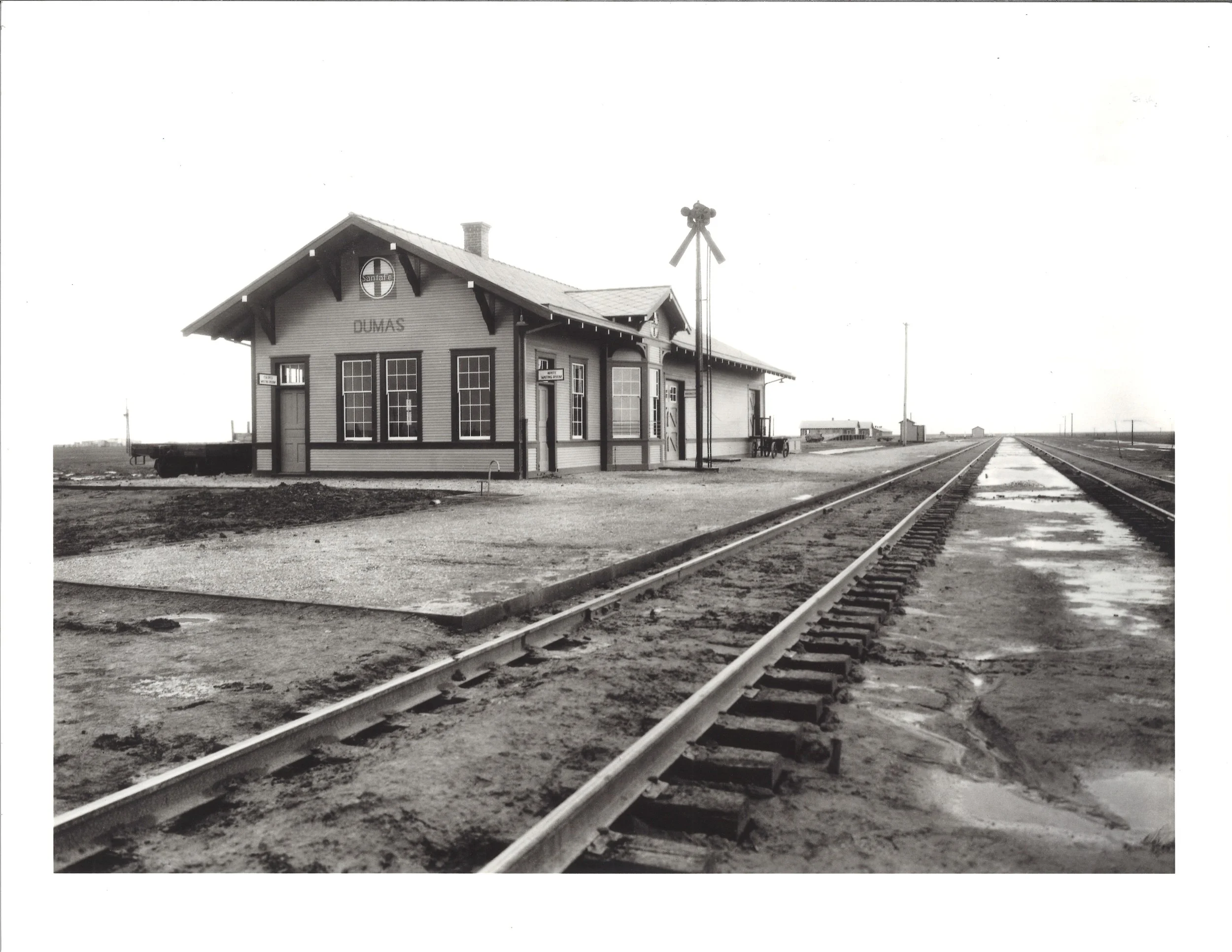 Dumas 1931 construction department image when new.jpg