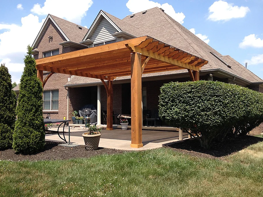 Rustic Pergola_polycover_screen_900px.jpg
