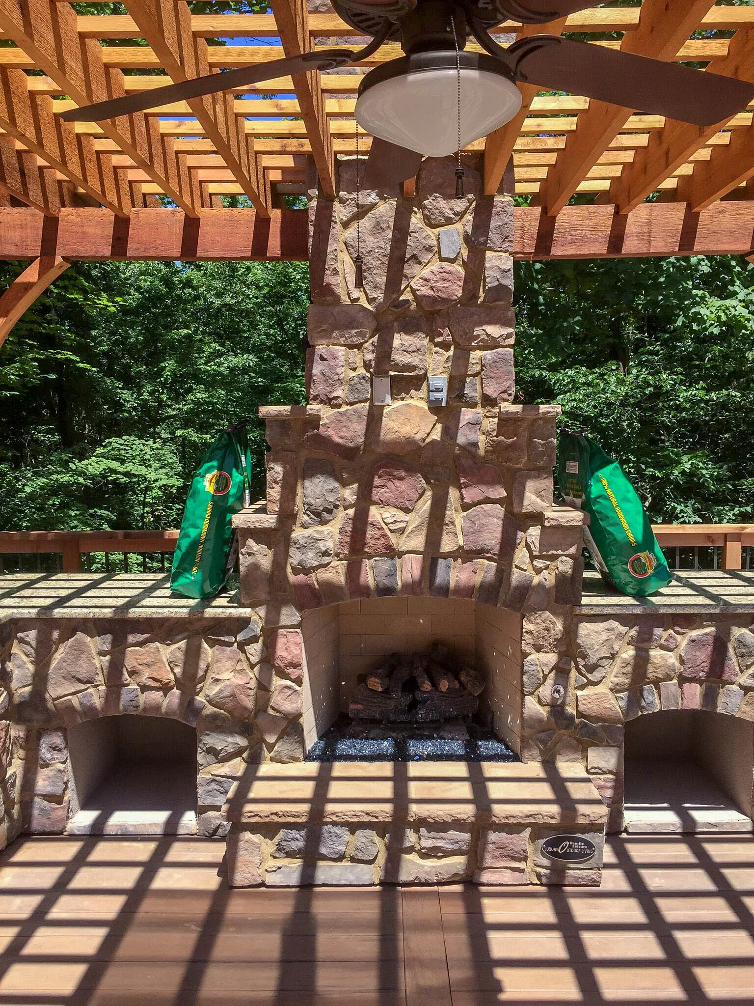 creekside outdoor living crown point on Housewarmings Outdoor